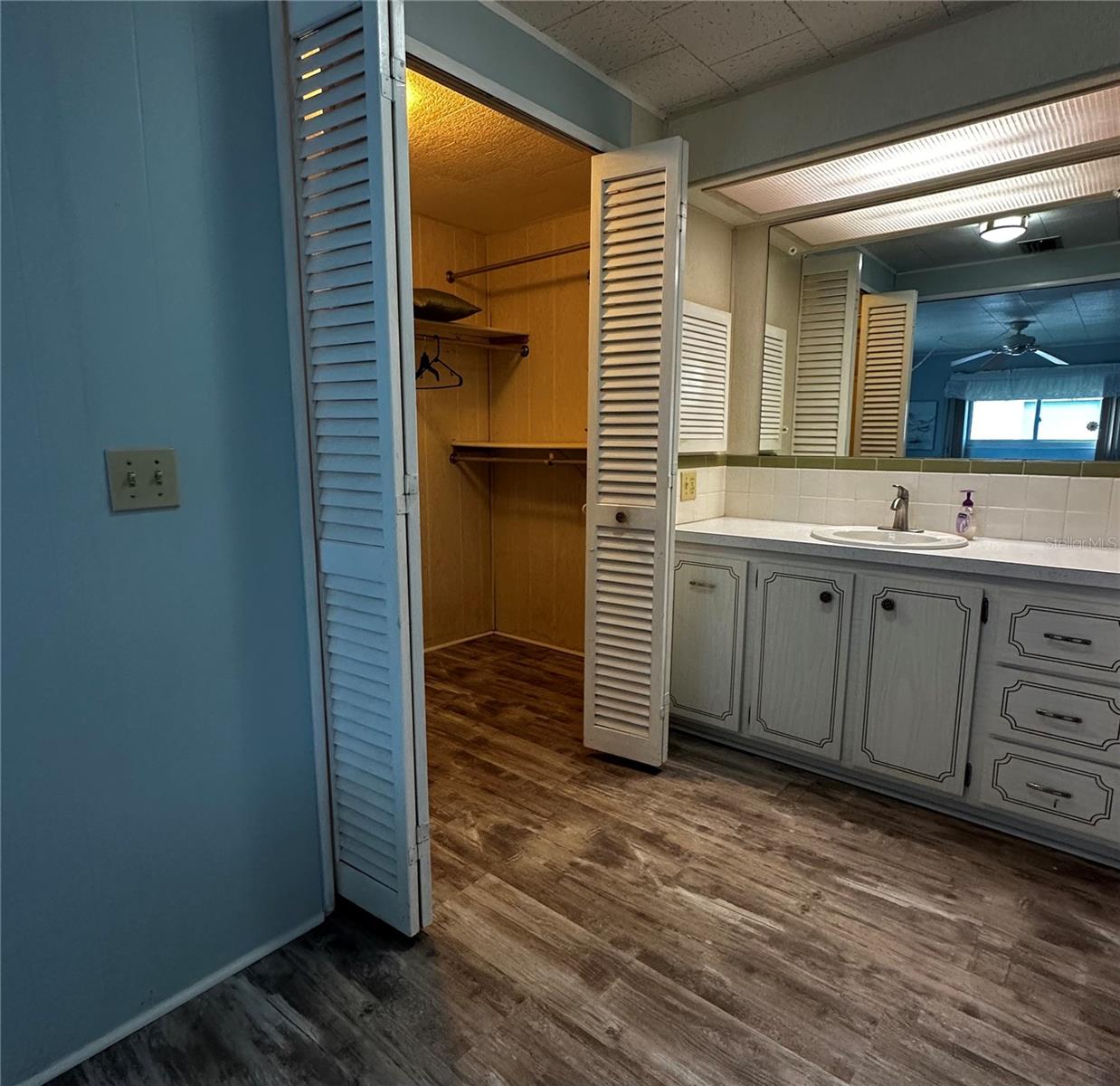 FAIRWAY VILLAGE MOBILE HOME PARK UNREC - Residential