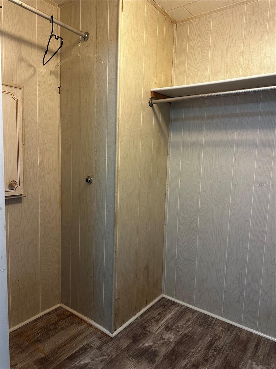 FAIRWAY VILLAGE MOBILE HOME PARK UNREC - Residential