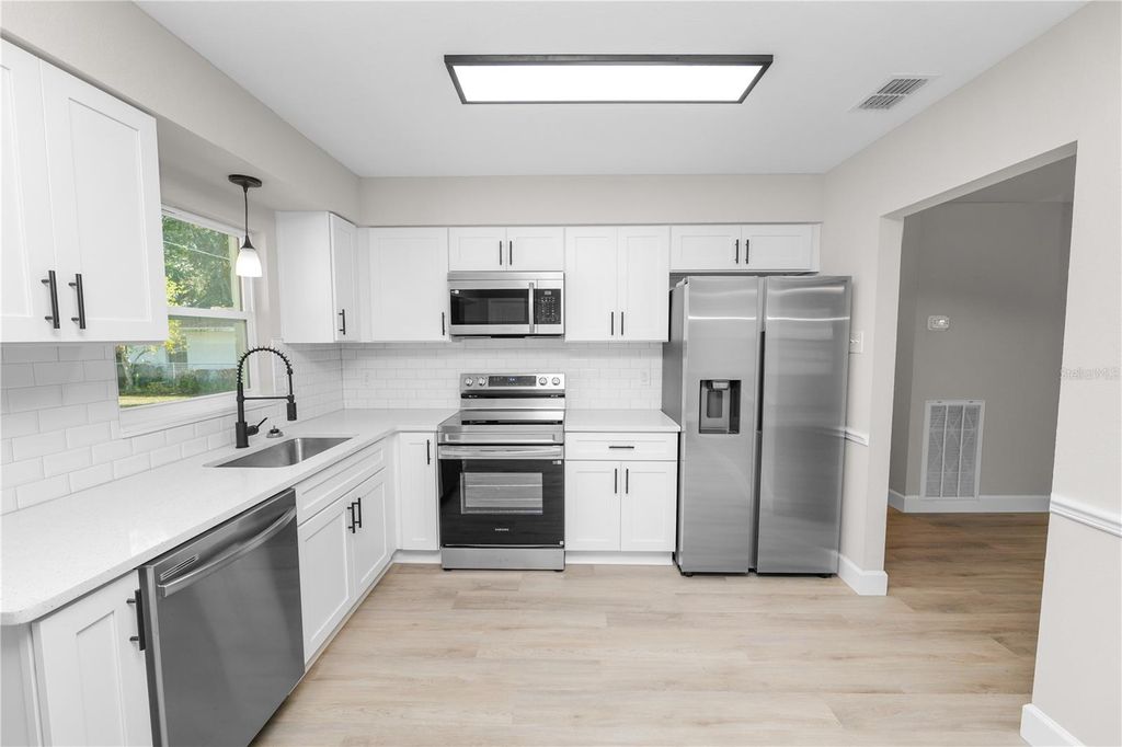 Photo of 1208 Blake Avenue, Auburndale, FL 33823 (MLS # L4958654)