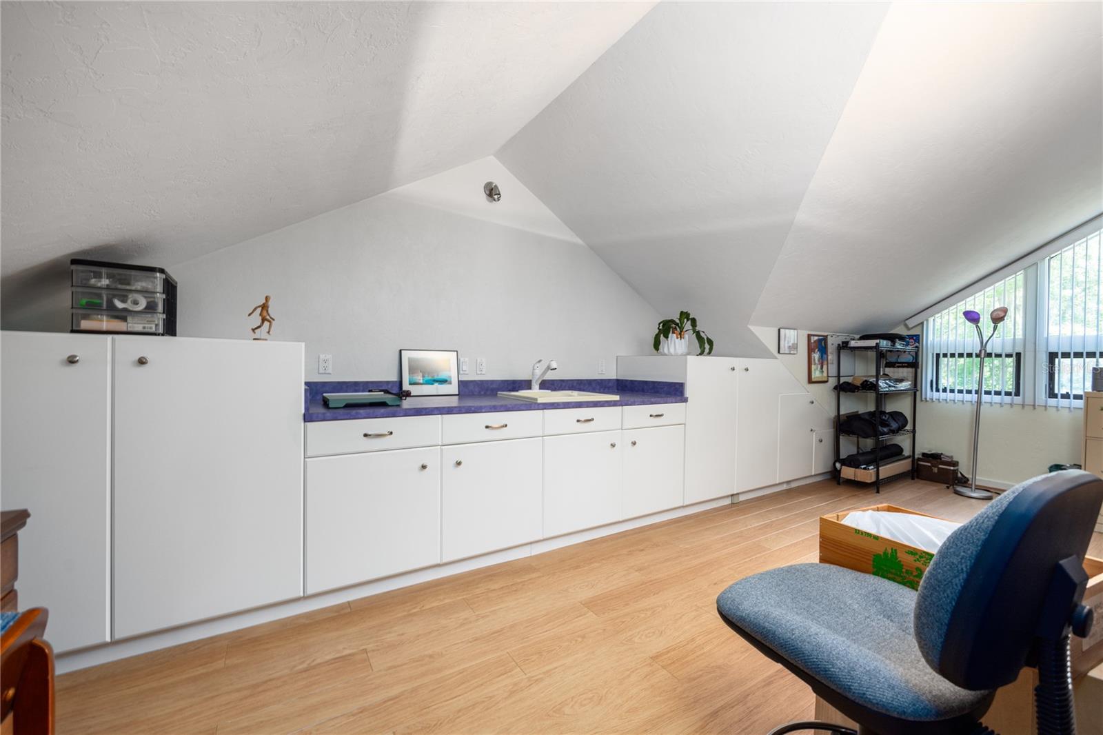 COLCLOUGH HILL - Residential