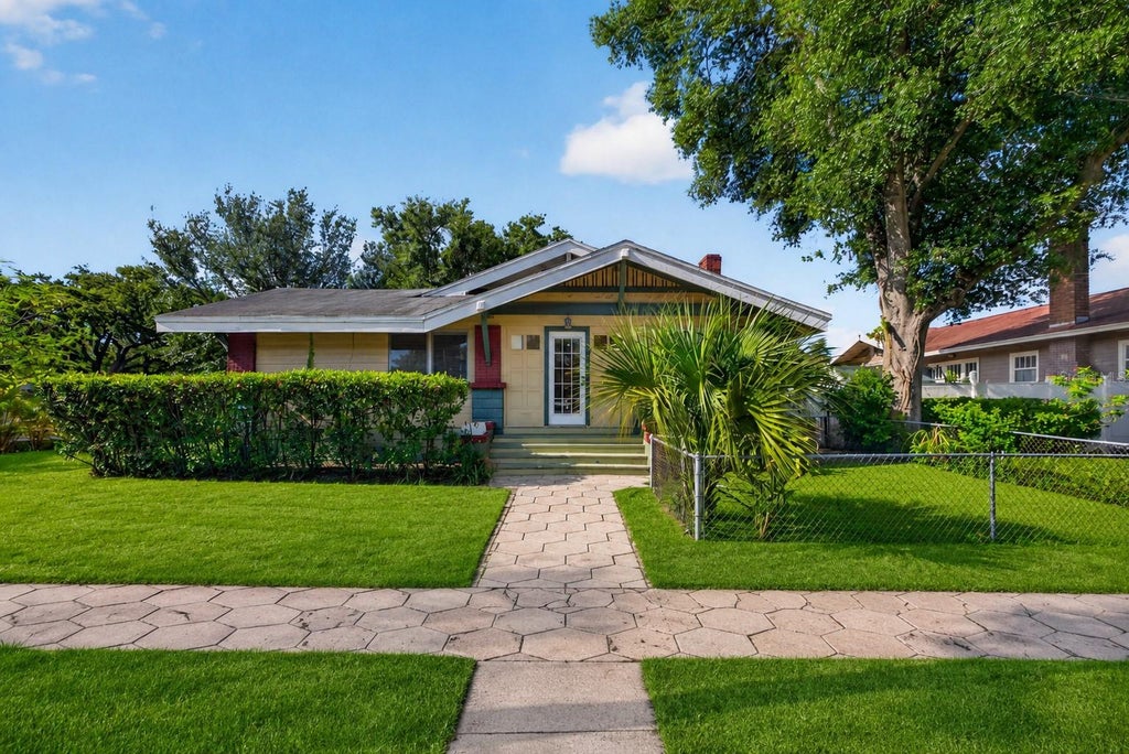 Photo of 2800 2nd Avenue N, St Petersburg, FL 33713 (MLS # TB8520122)