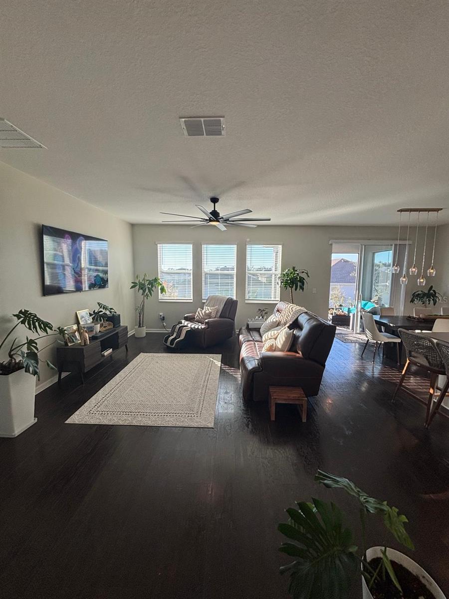 1929 HEART LAKE DRIVE