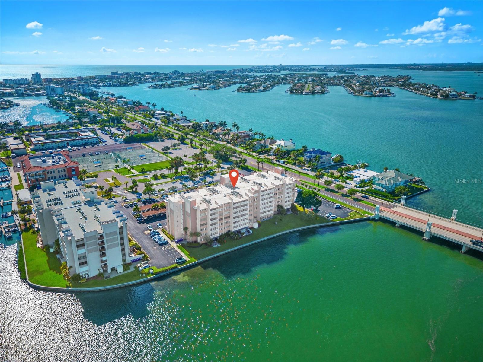TREASURE ISLAND TENNIS & YACHT CLUB - Residential