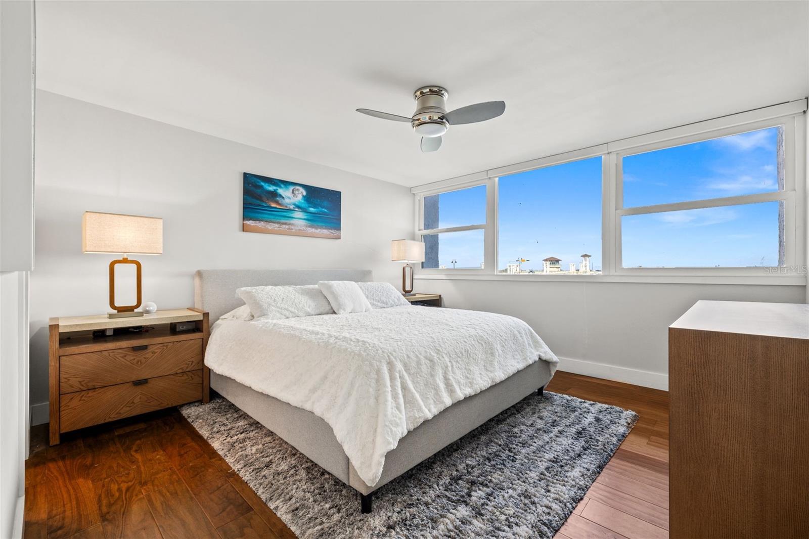 TREASURE ISLAND TENNIS & YACHT CLUB - Residential