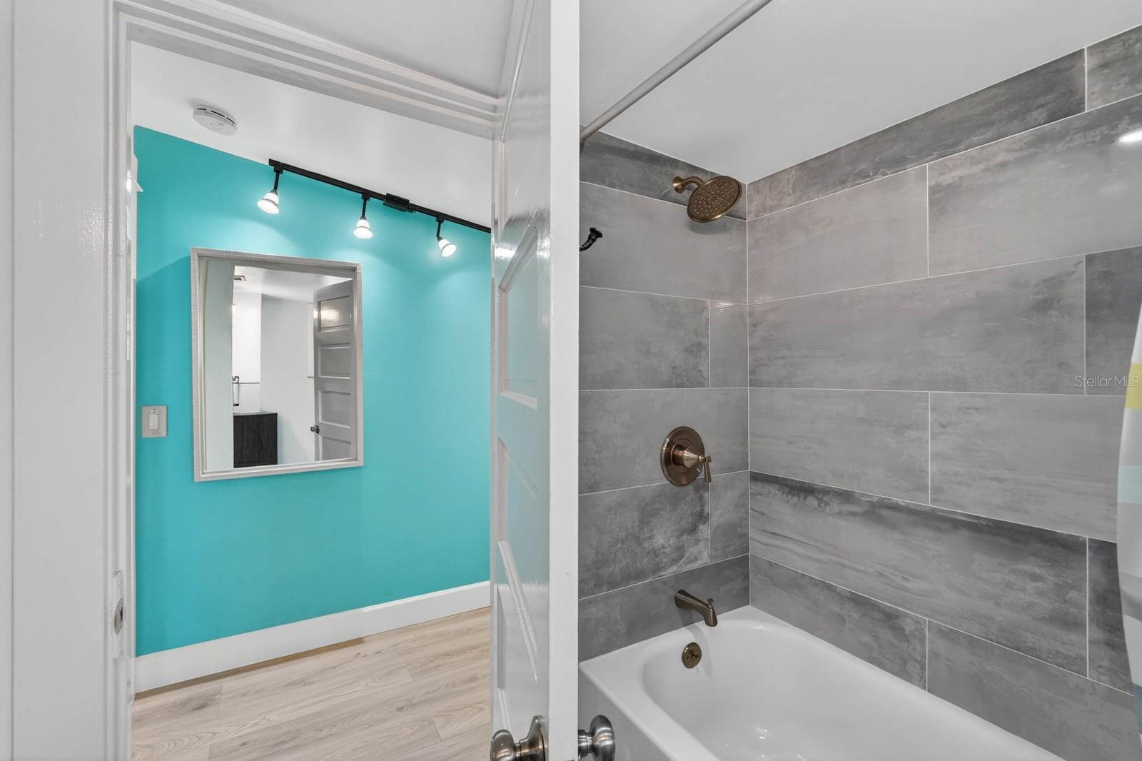 ANDREWS PROP - Residential