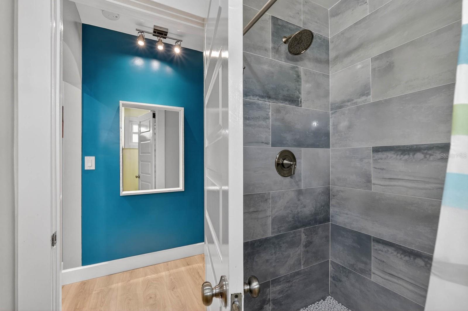 ANDREWS PROP - Residential