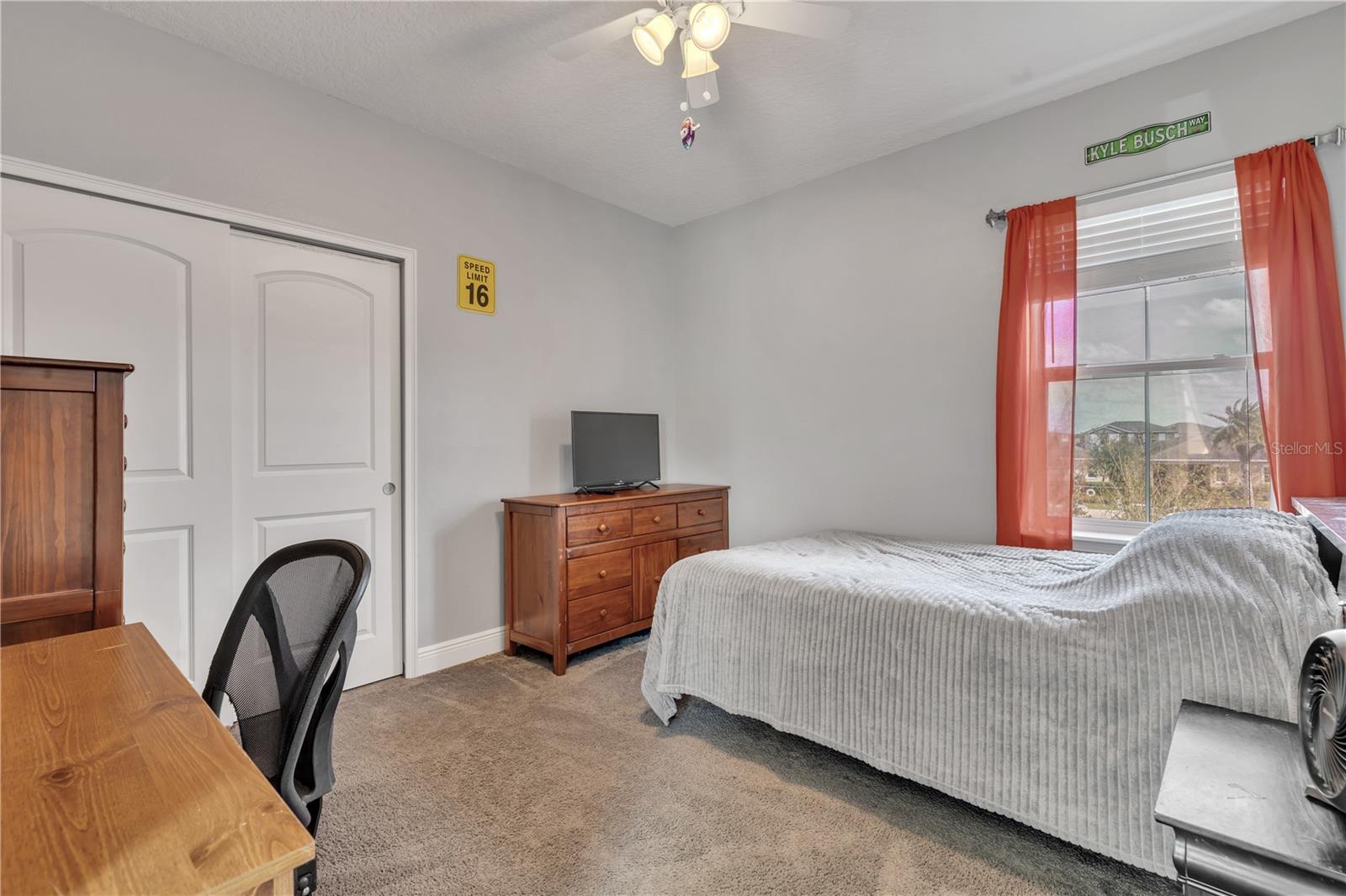 WESTPORT RESERVE - Residential