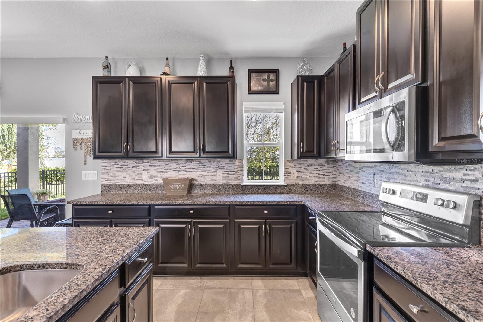 WESTPORT RESERVE - Residential