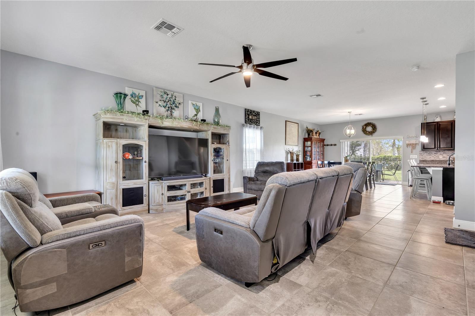 WESTPORT RESERVE - Residential