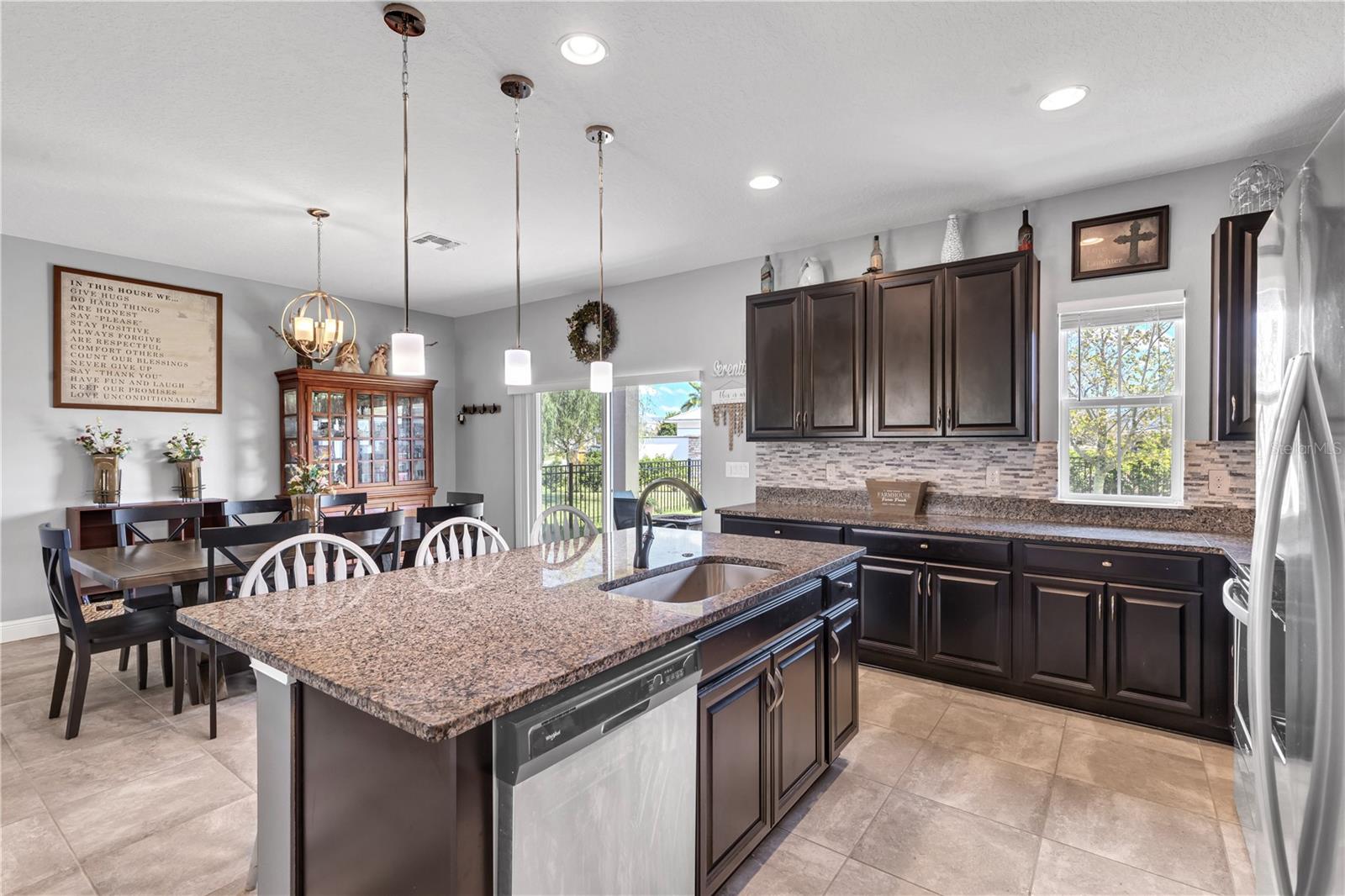 WESTPORT RESERVE - Residential