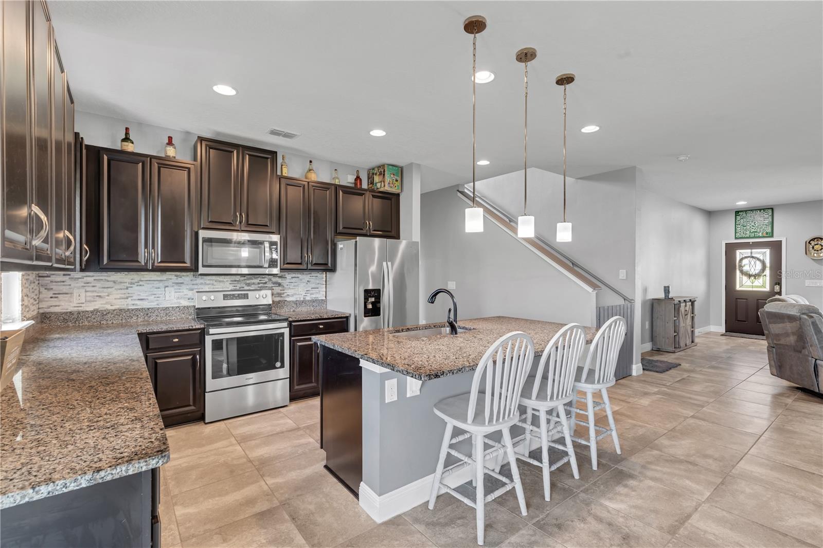 WESTPORT RESERVE - Residential