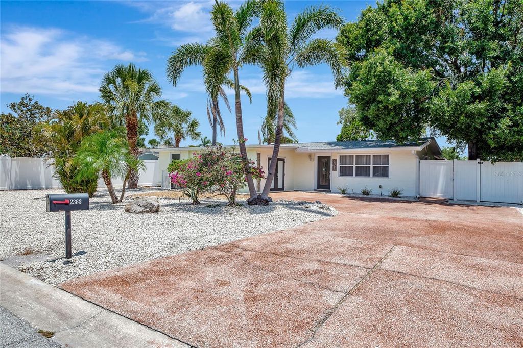 Photo of 2363 Milford Circle, Sarasota, FL 34239 (MLS # A4654562)