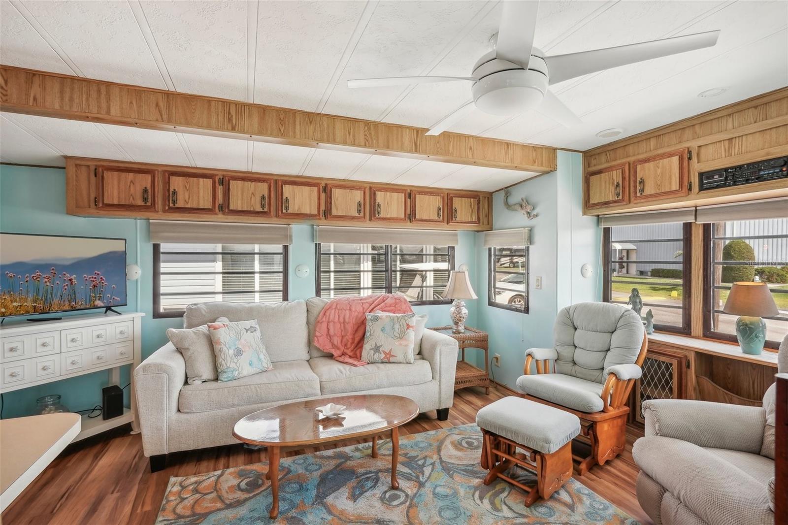 HOLIDAY TRAVEL PARK ENGLEWOOD - Residential