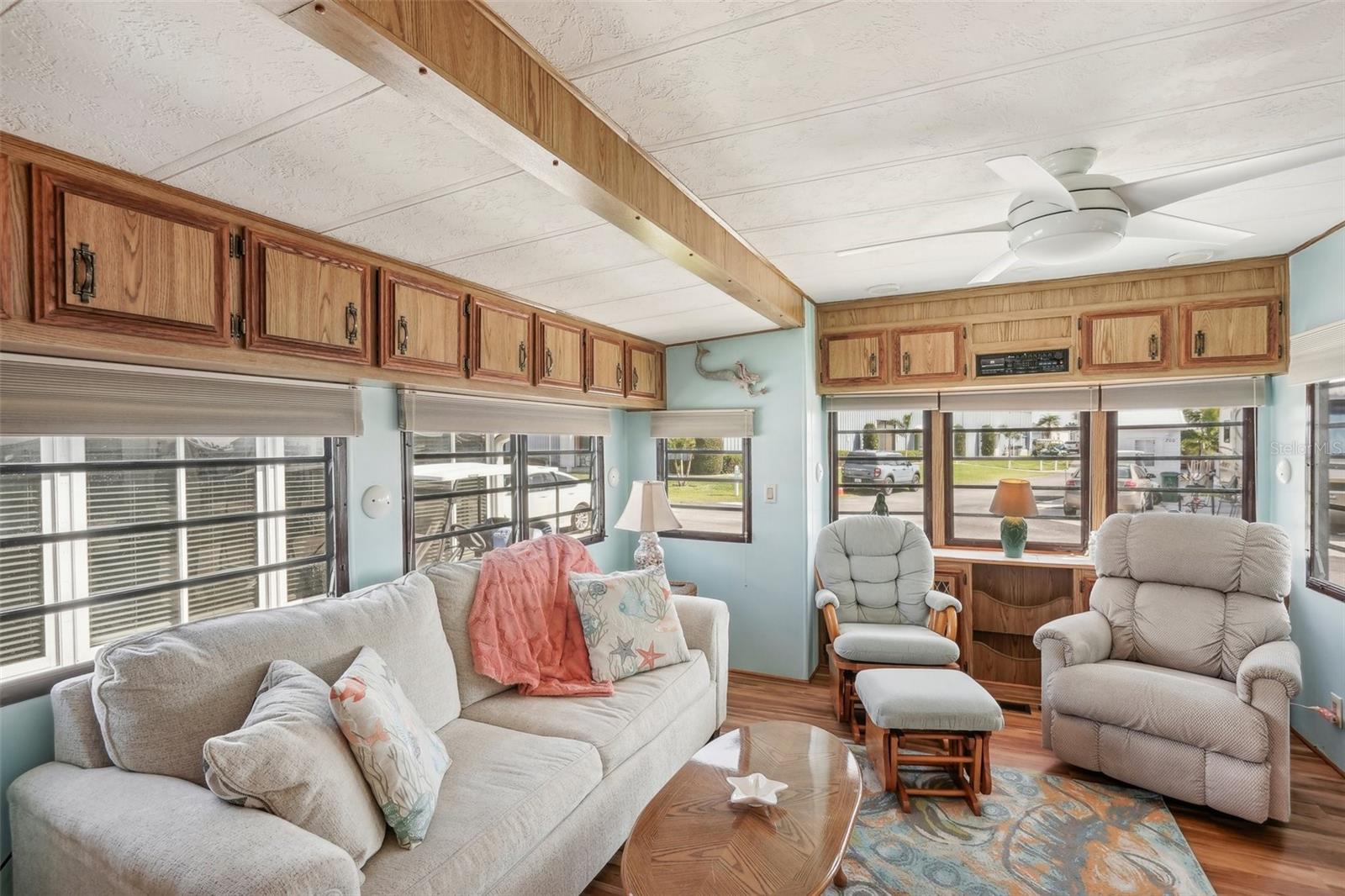 HOLIDAY TRAVEL PARK ENGLEWOOD - Residential