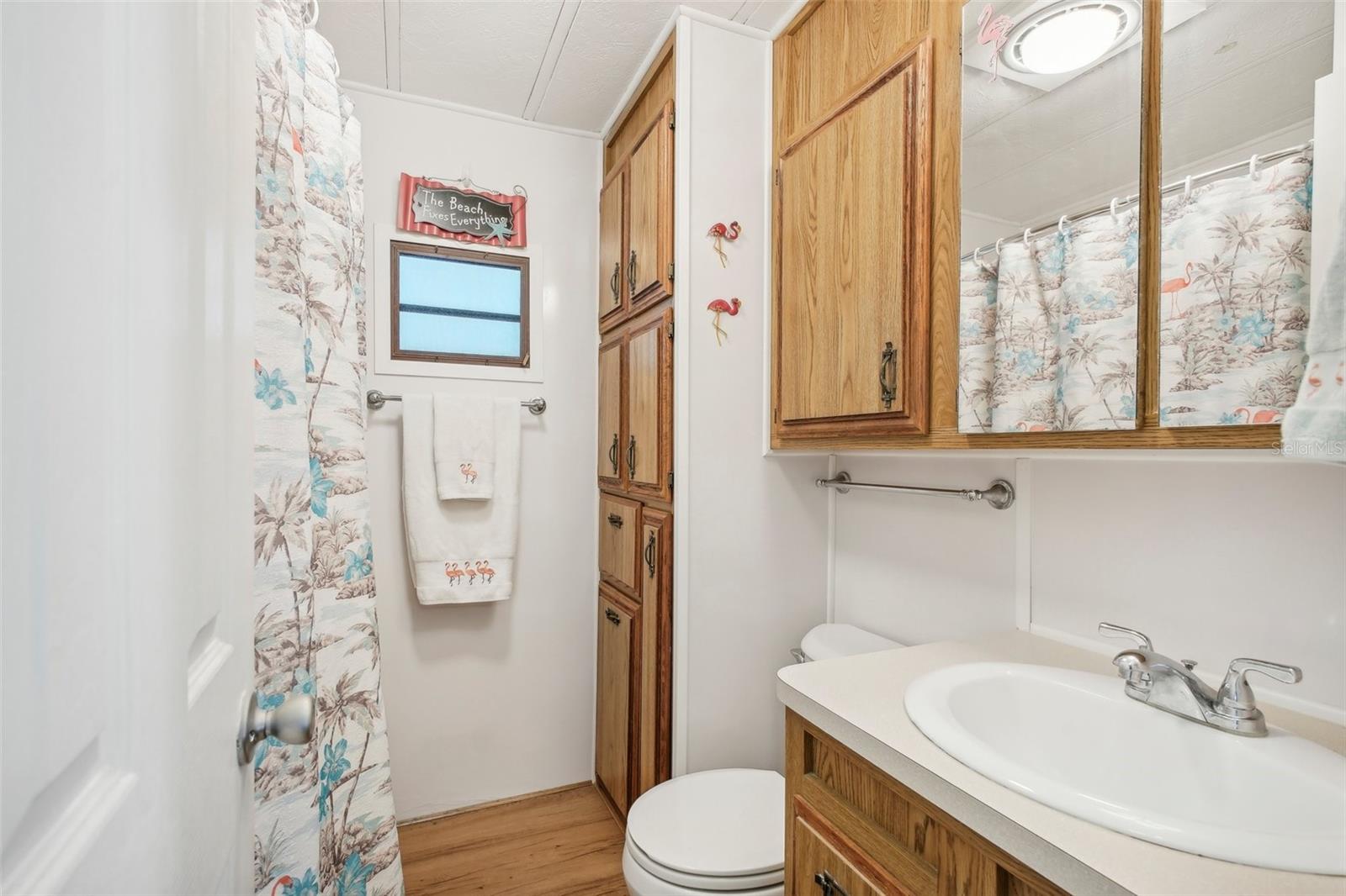HOLIDAY TRAVEL PARK ENGLEWOOD - Residential