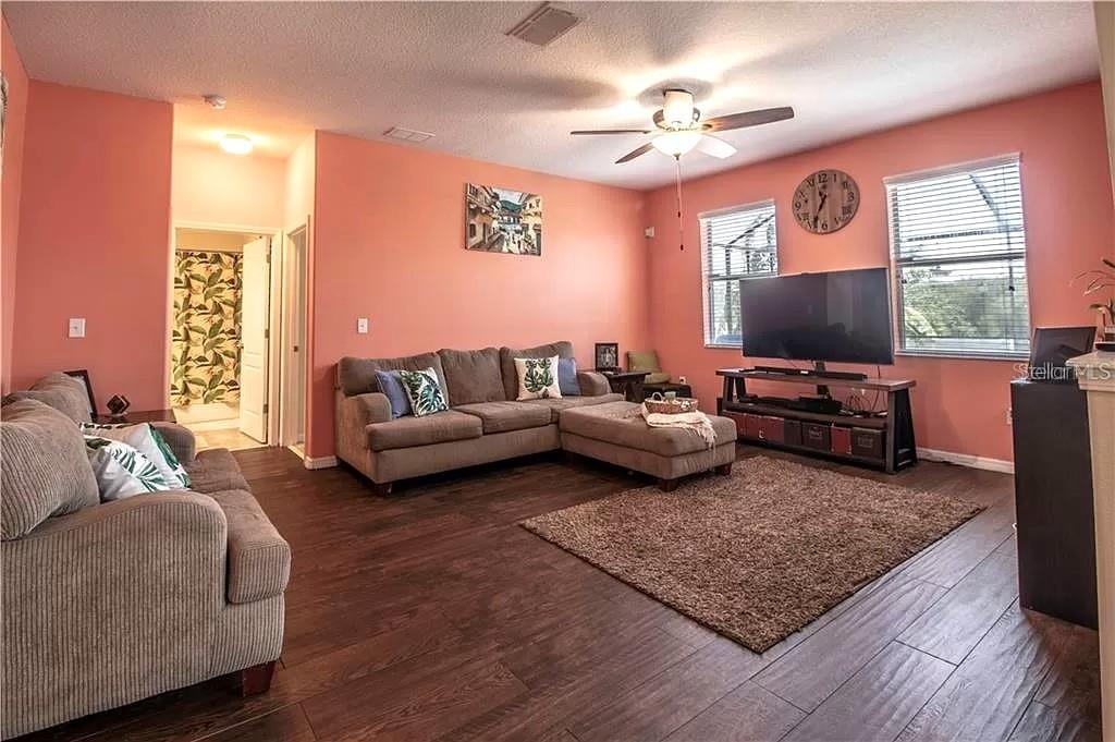 WORTHINGTON - Residential Lease