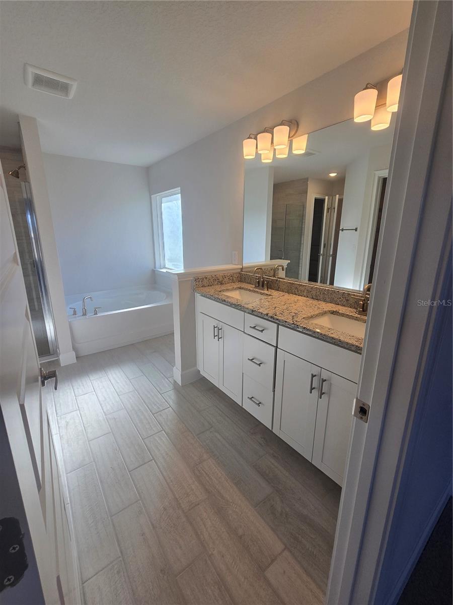 WYLD PALMS - Residential