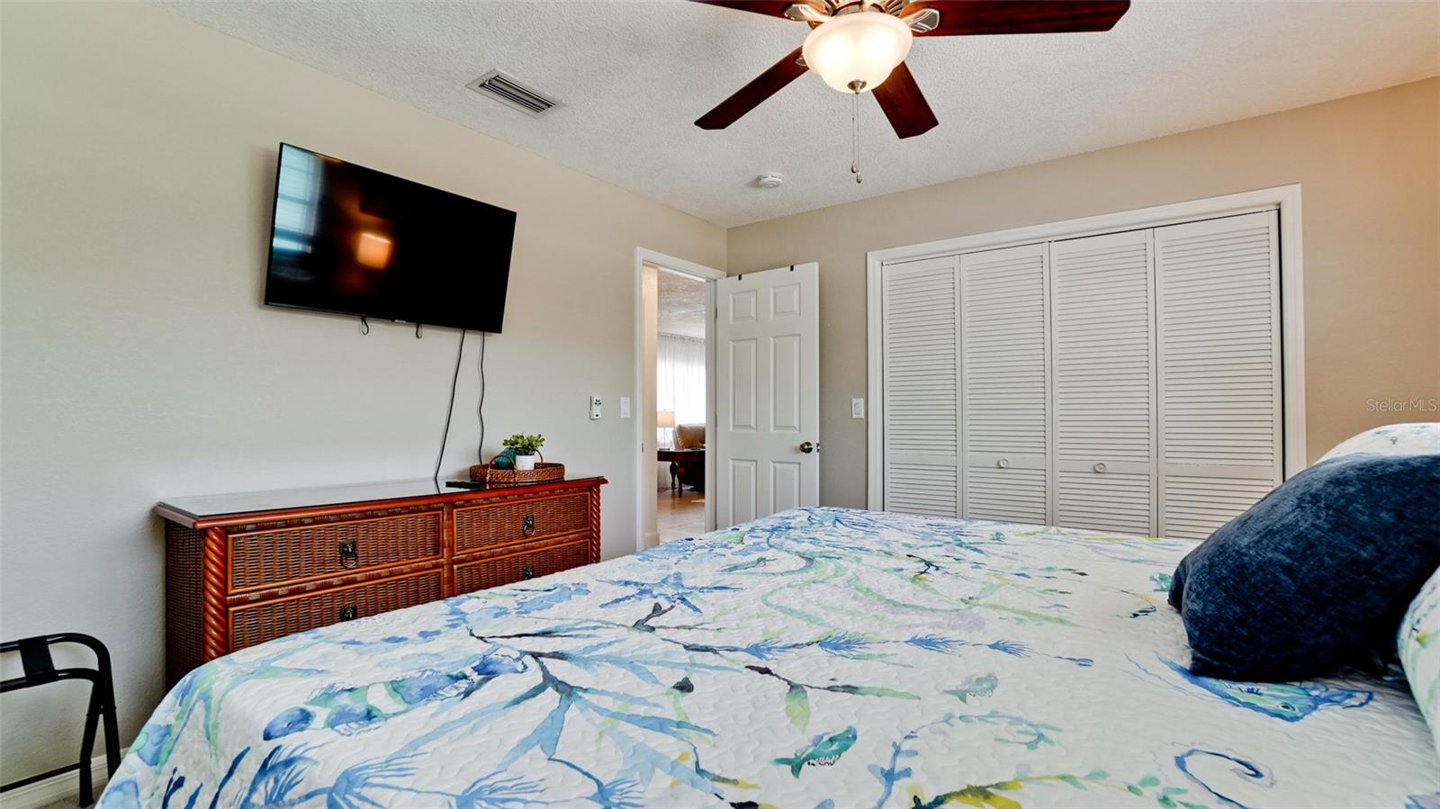 COUNTRY CLUB HEIGHTS FIRST ADD - Residential