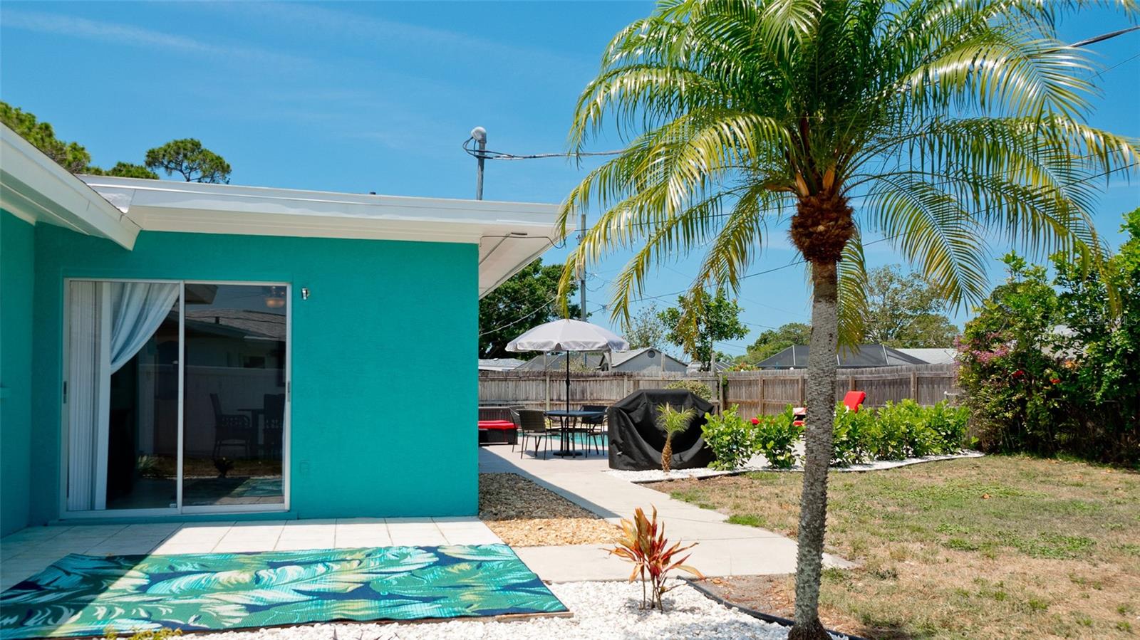 COUNTRY CLUB HEIGHTS FIRST ADD - Residential