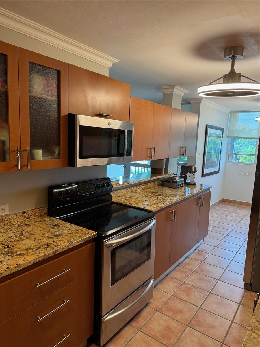 LA VILLA GARDEN APTS - Residential