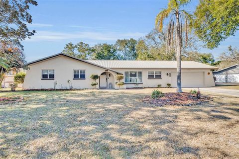 Photo of 606 Ponderosa Drive, Saint Cloud, FL 34769 (MLS # S5143117)