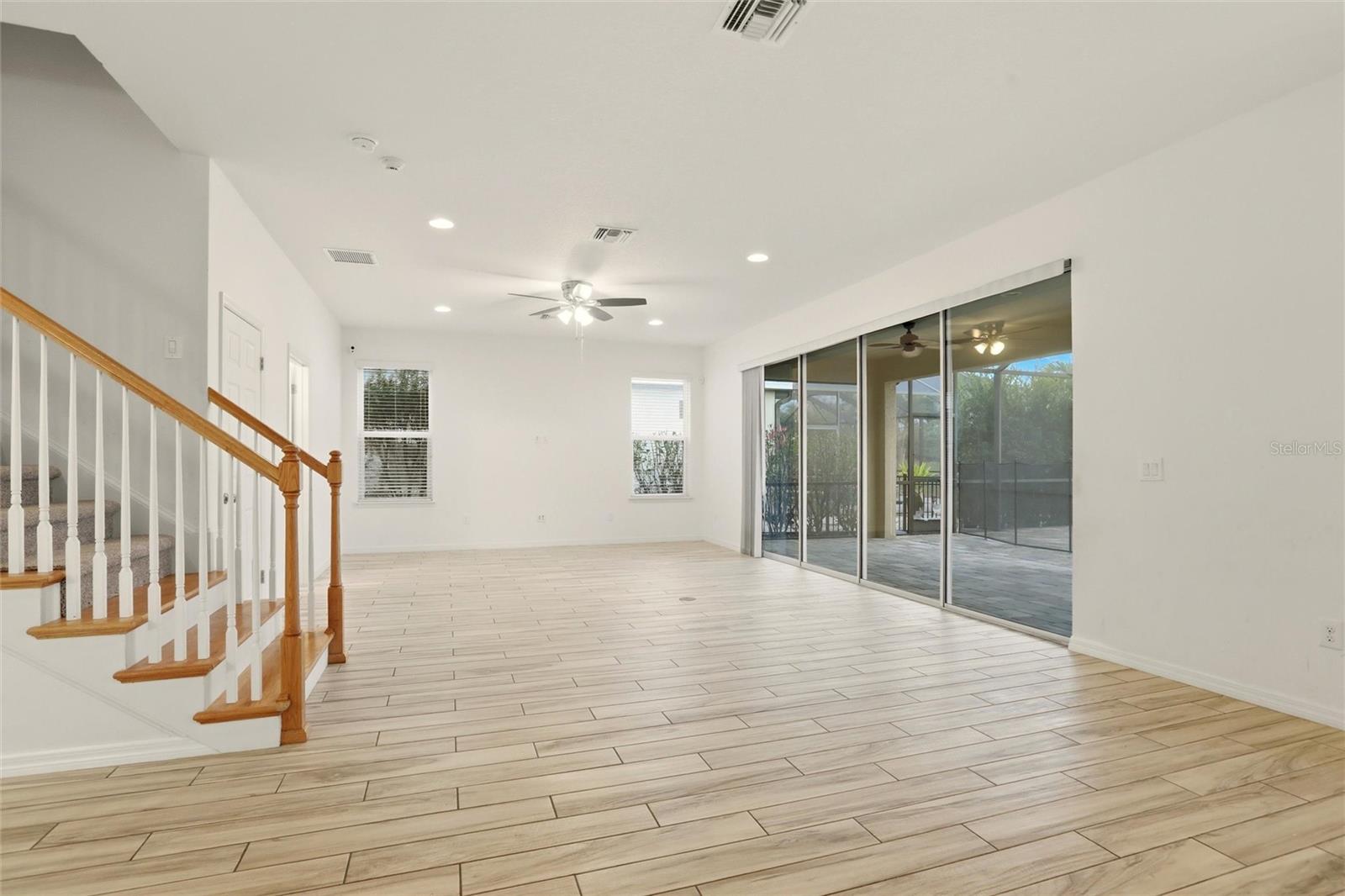 ARBOR LAKES ON PALMER RANCH - Residential