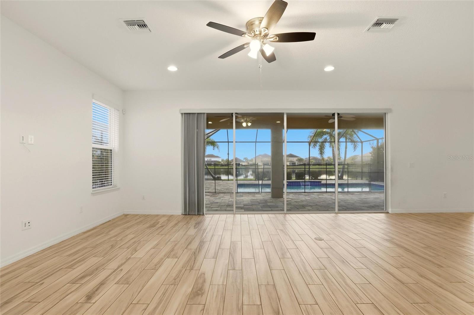 ARBOR LAKES ON PALMER RANCH - Residential