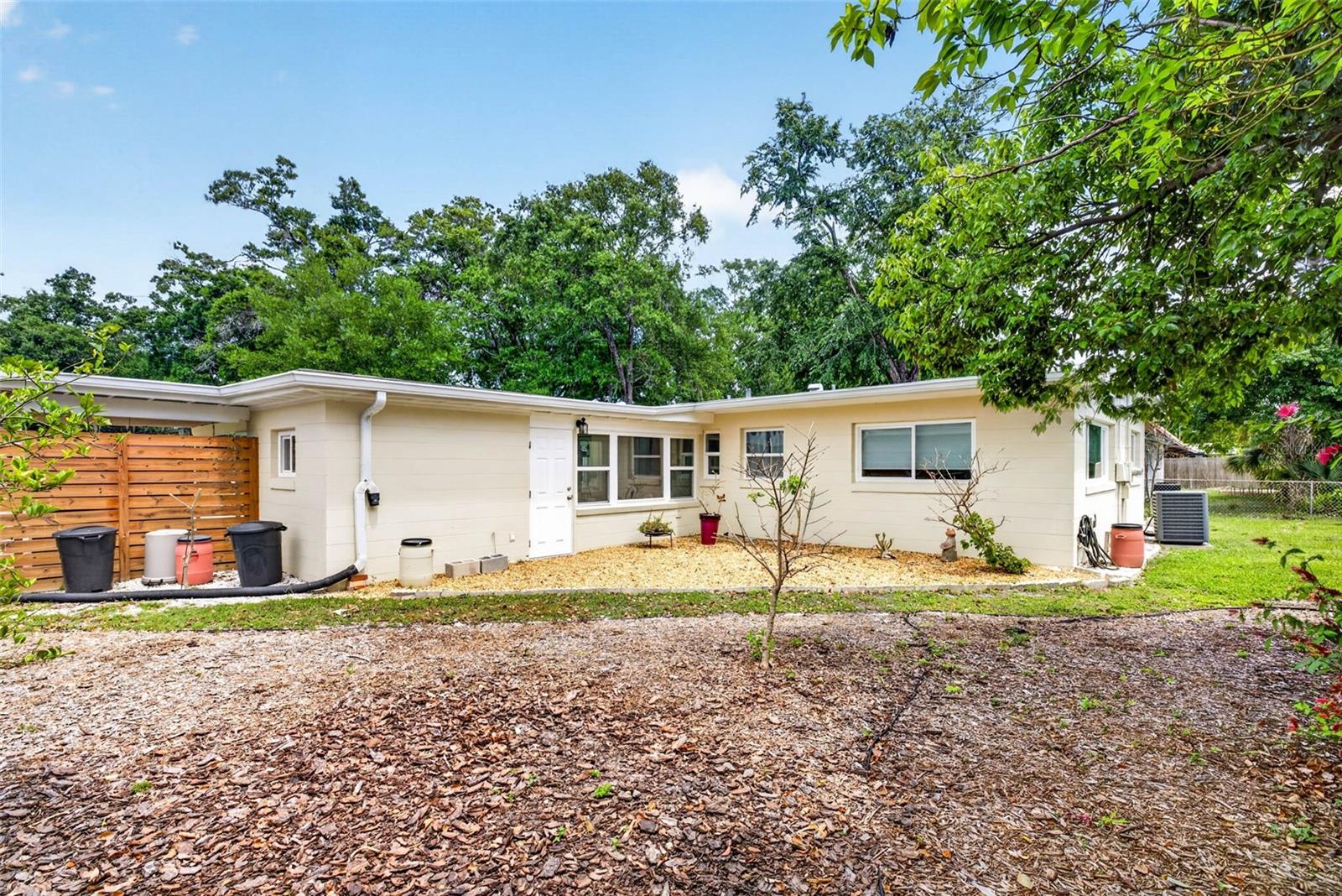 TEMPLE TERRACE RIVERSIDE SUB - Residential