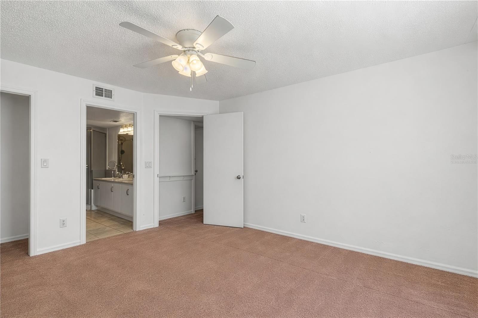 COACH HOMES AT MARINERS VILLAGE - Residential