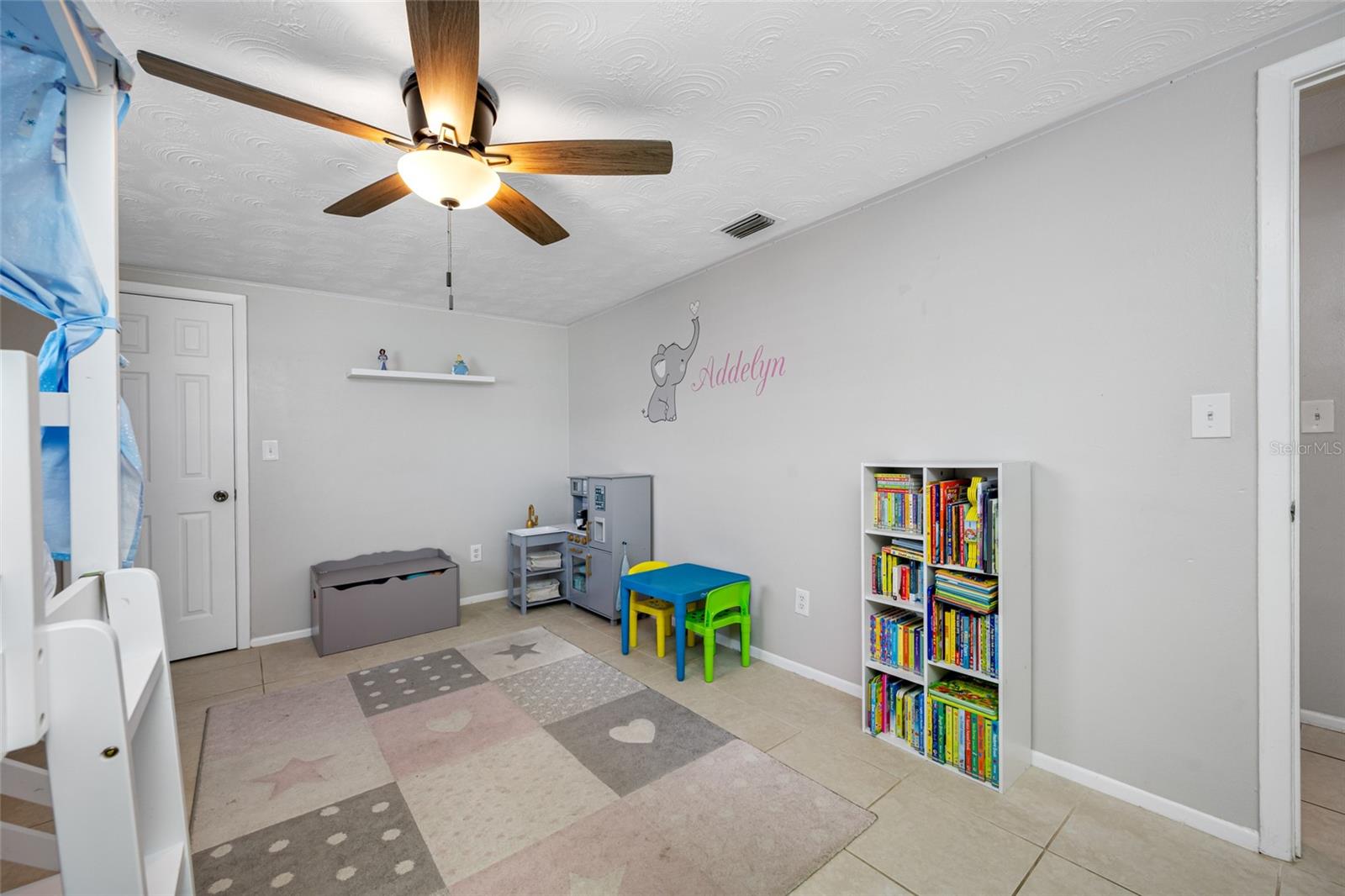 ALOHA GARDENS - Residential