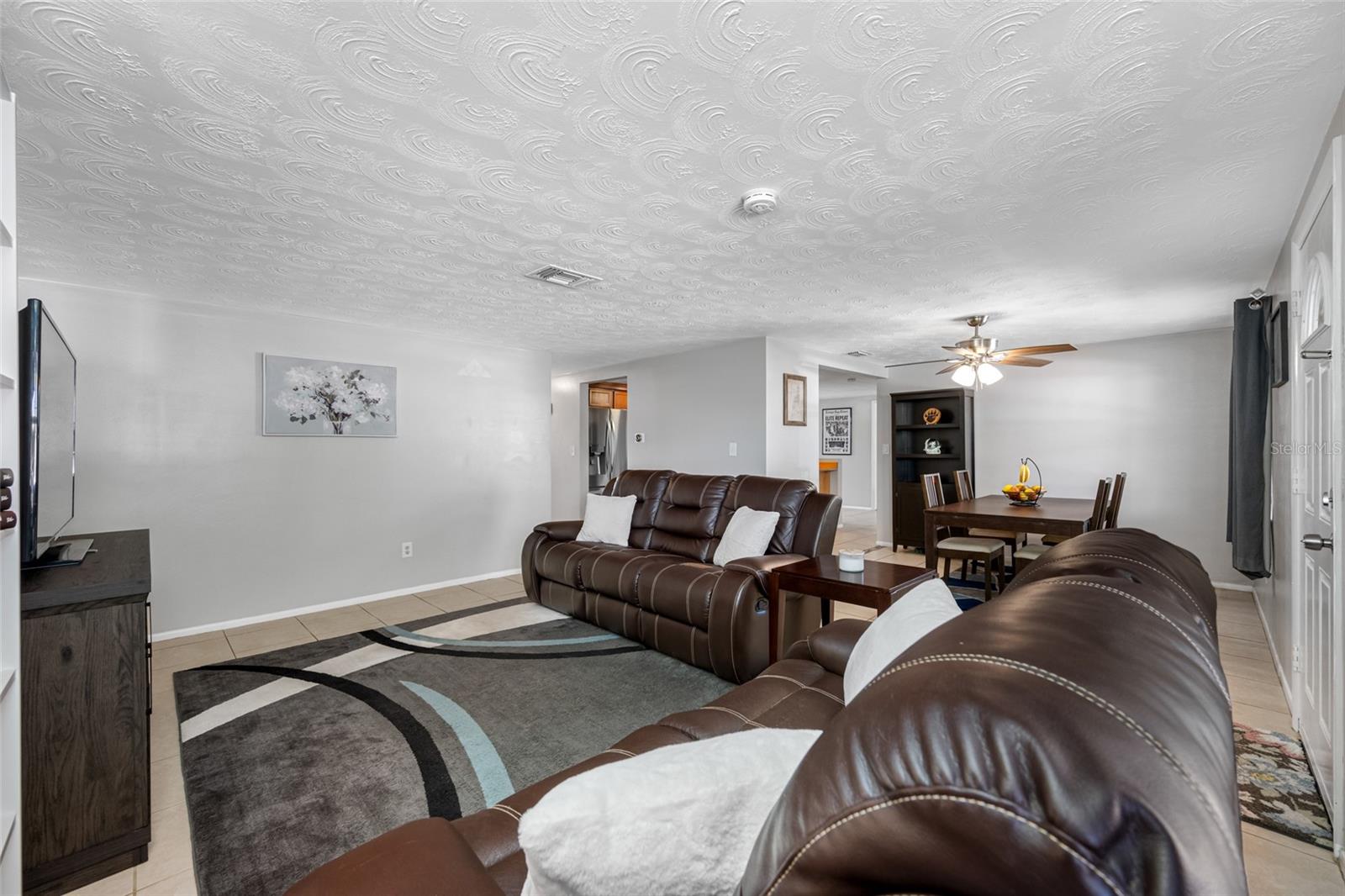 ALOHA GARDENS - Residential