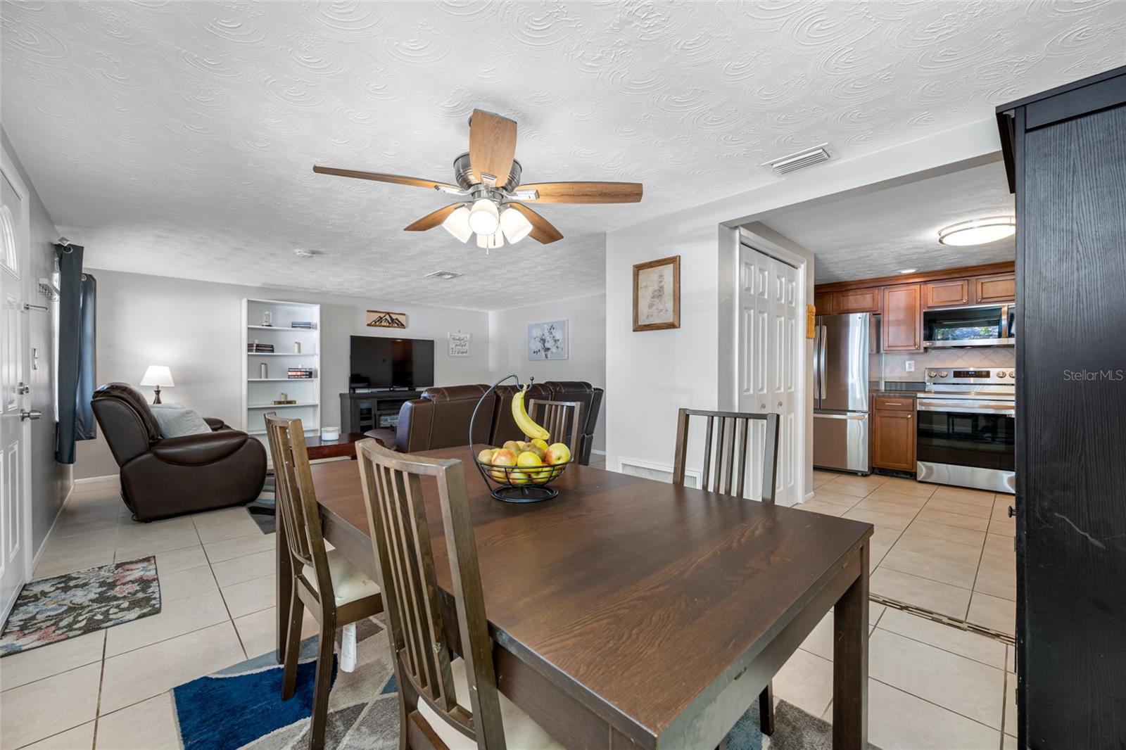 ALOHA GARDENS - Residential