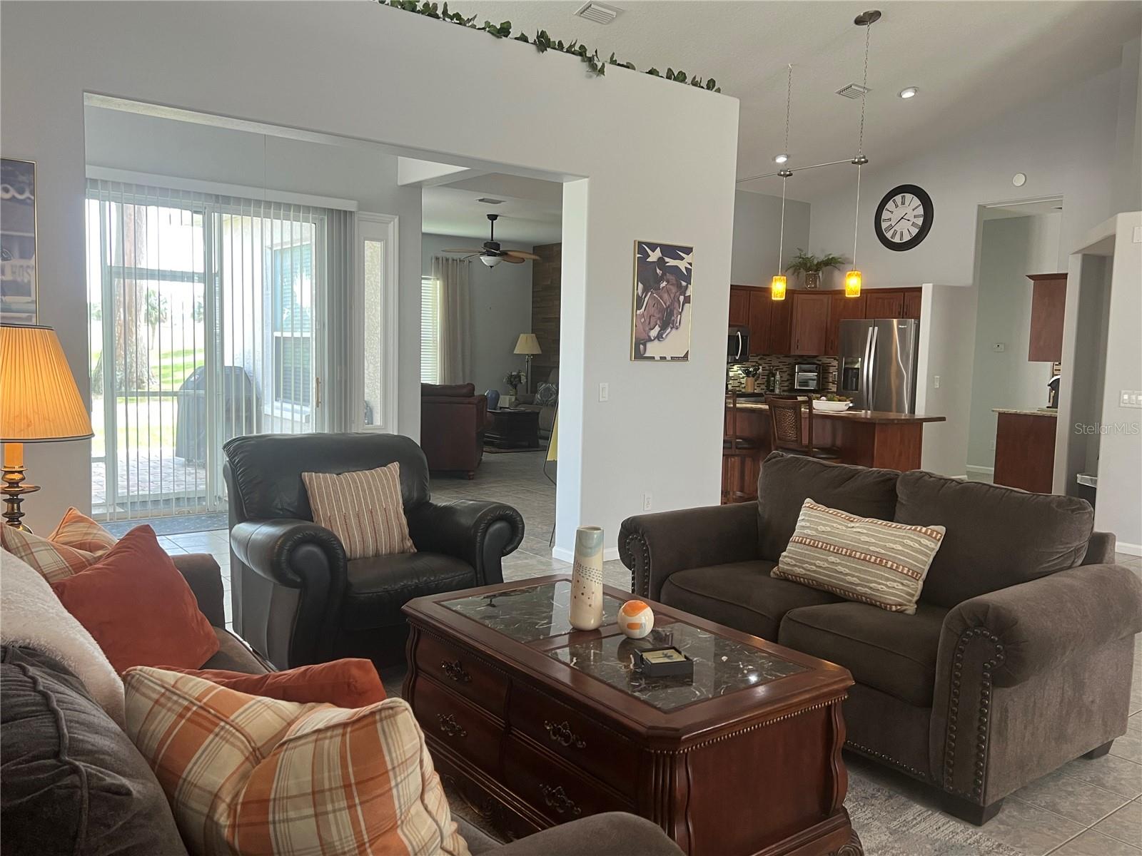 OCALA PALMS UN VI - Residential Lease