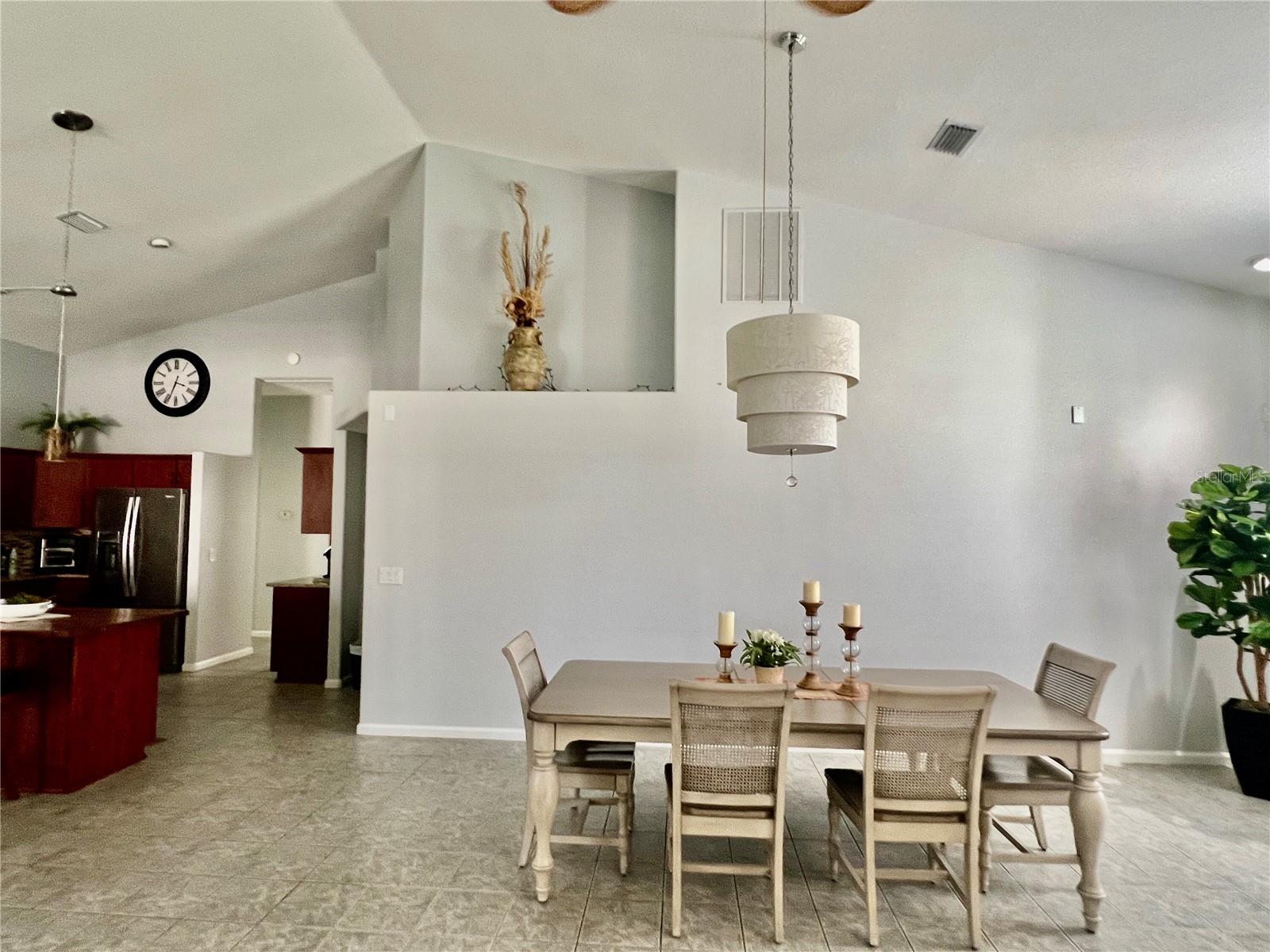 OCALA PALMS UN VI - Residential Lease