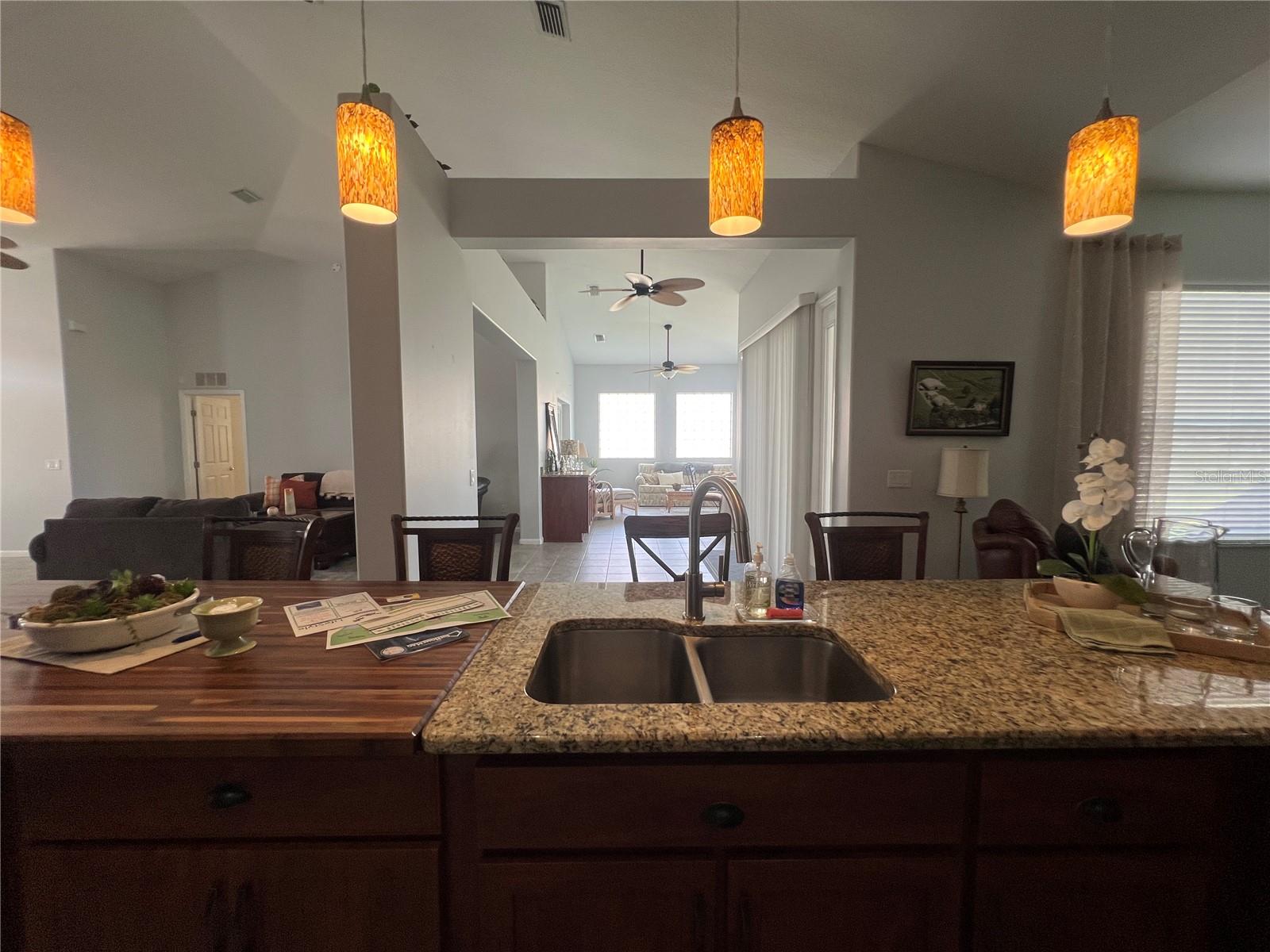 OCALA PALMS UN VI - Residential Lease