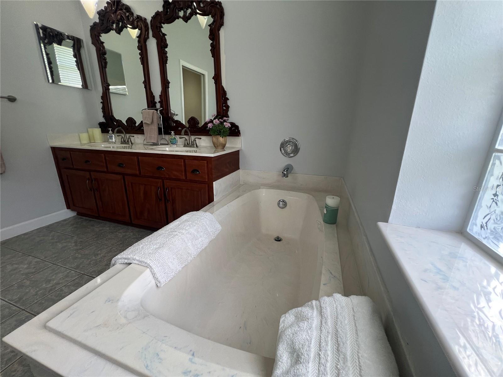 OCALA PALMS UN VI - Residential Lease