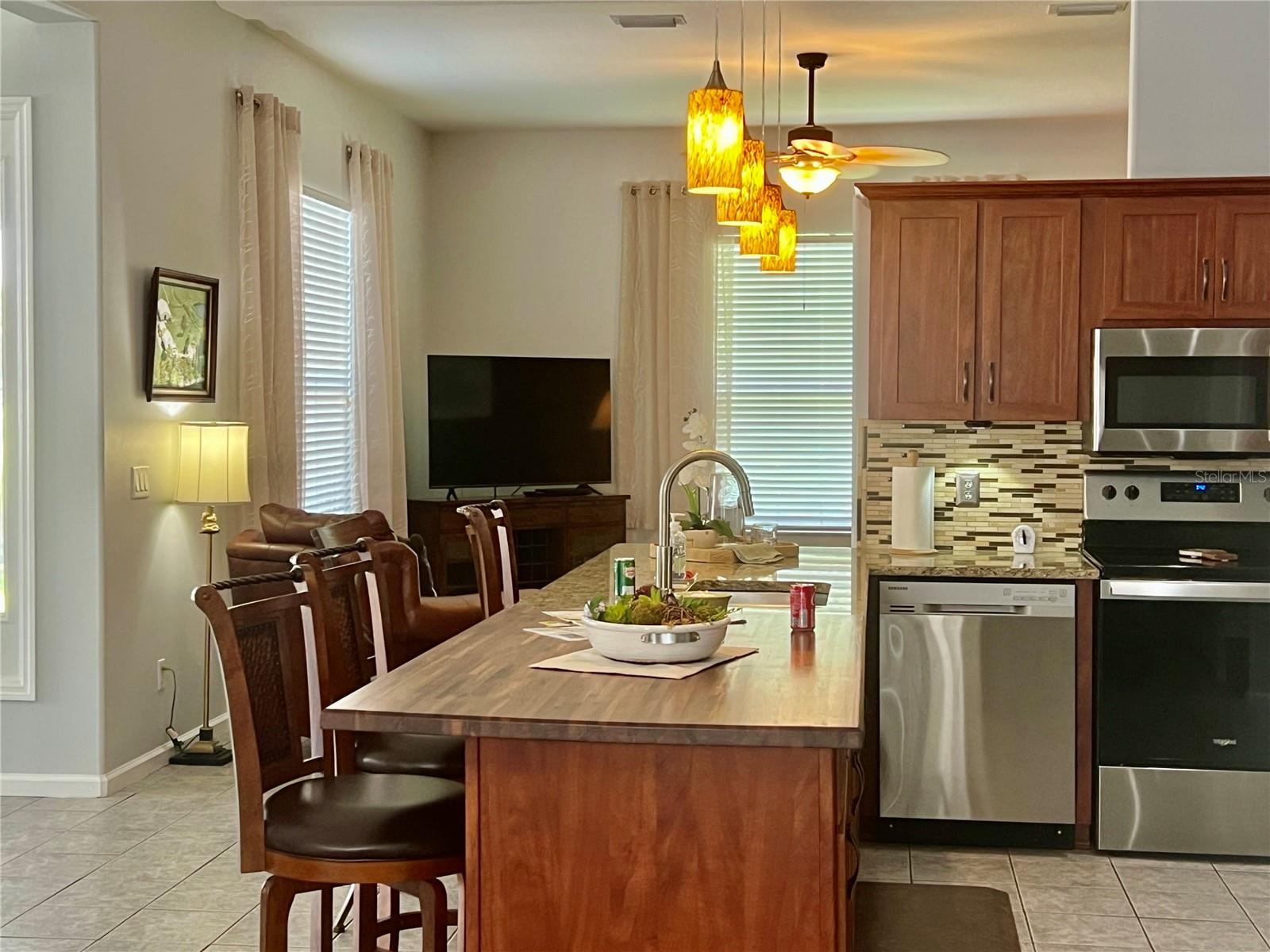 OCALA PALMS UN VI - Residential Lease