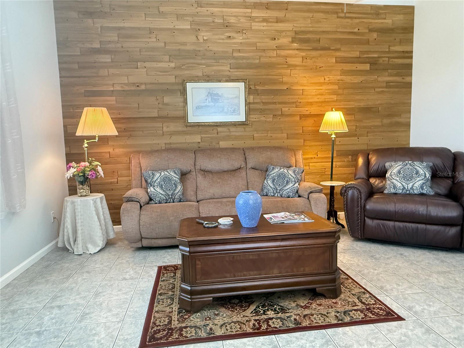 OCALA PALMS UN VI - Residential Lease