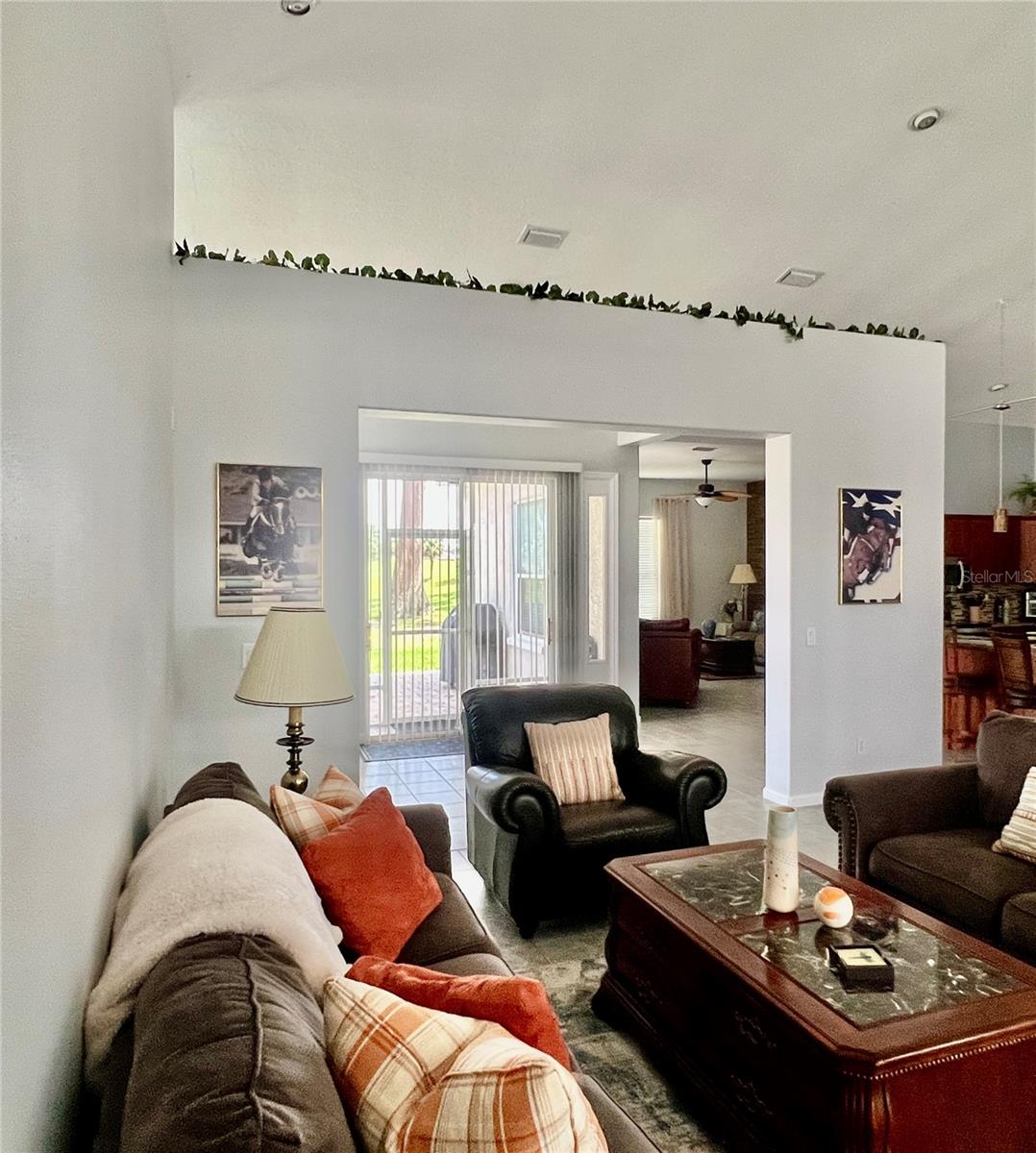 OCALA PALMS UN VI - Residential Lease