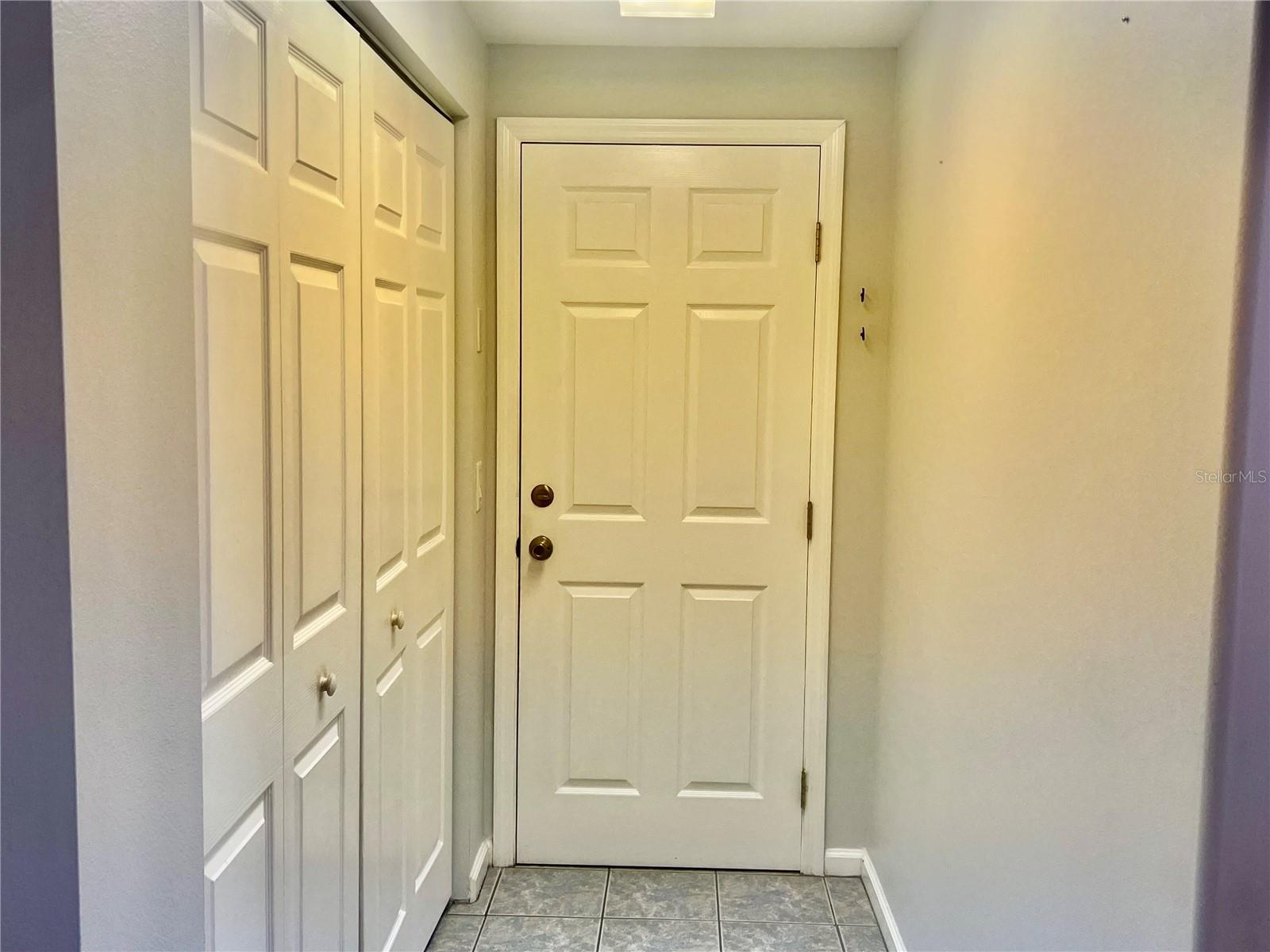 OCALA PALMS UN VI - Residential Lease