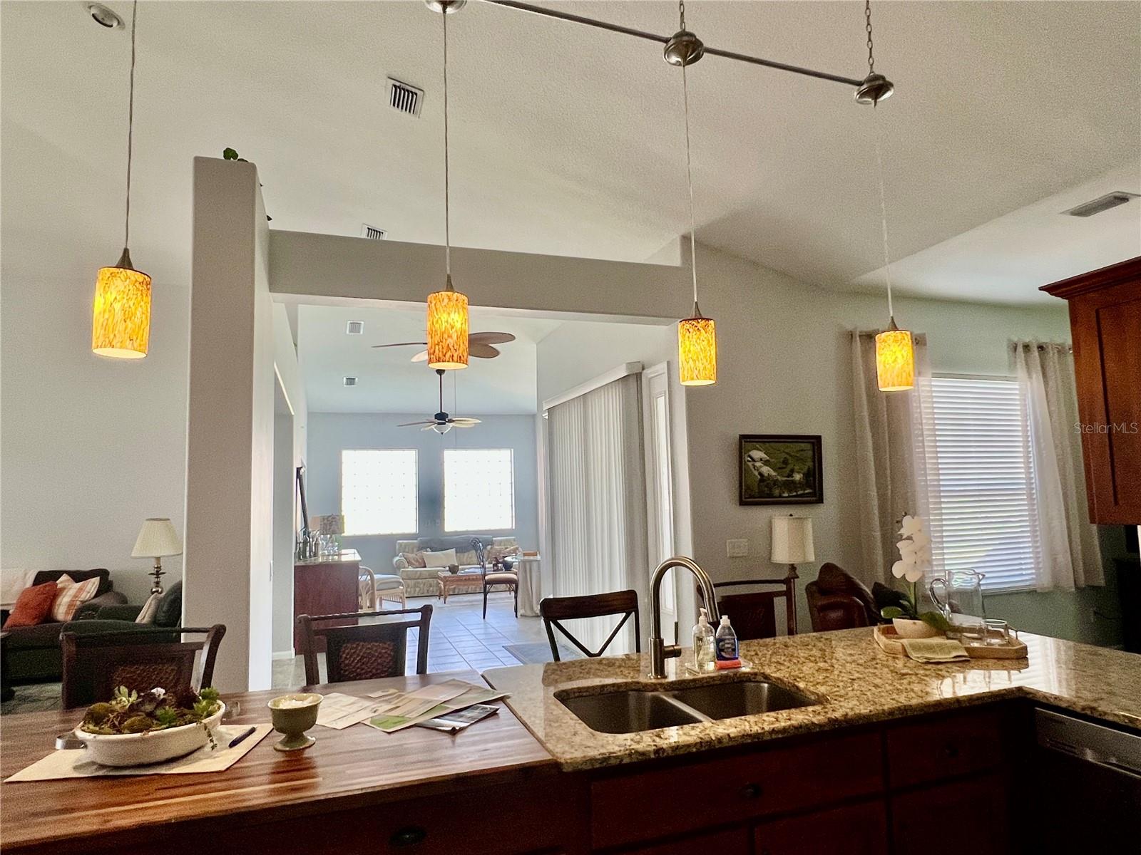 OCALA PALMS UN VI - Residential Lease