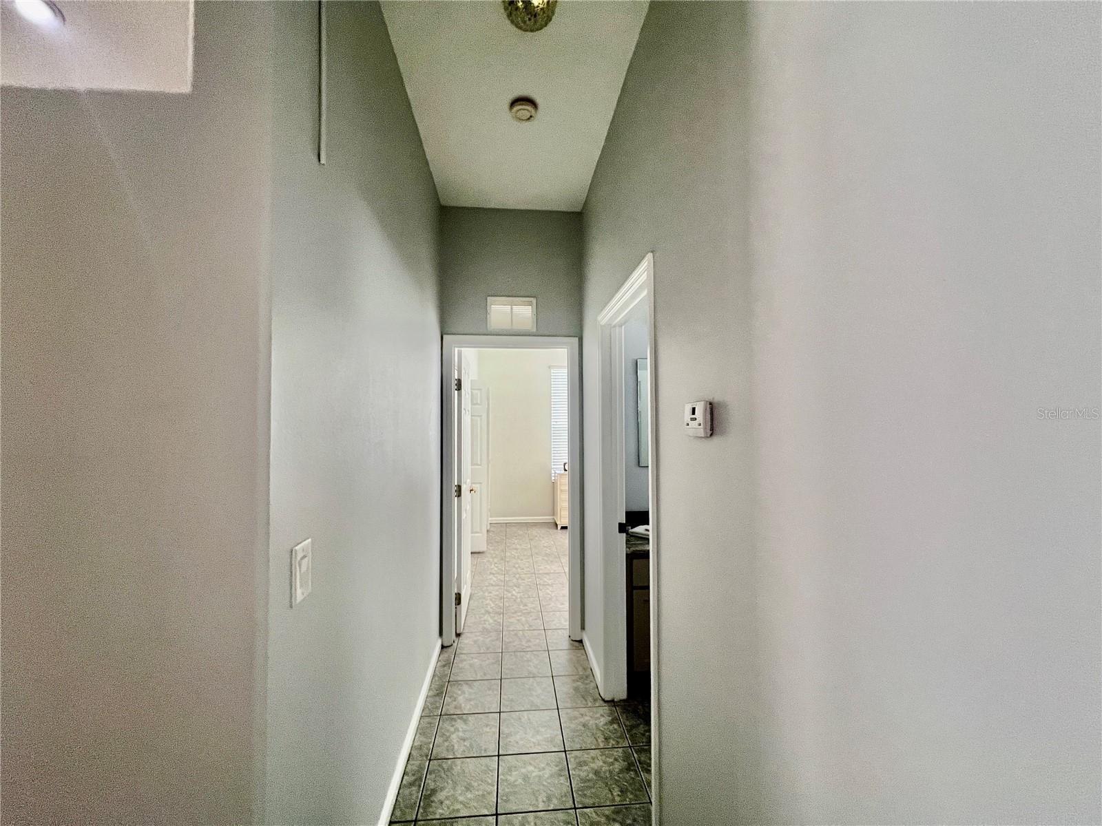 OCALA PALMS UN VI - Residential Lease