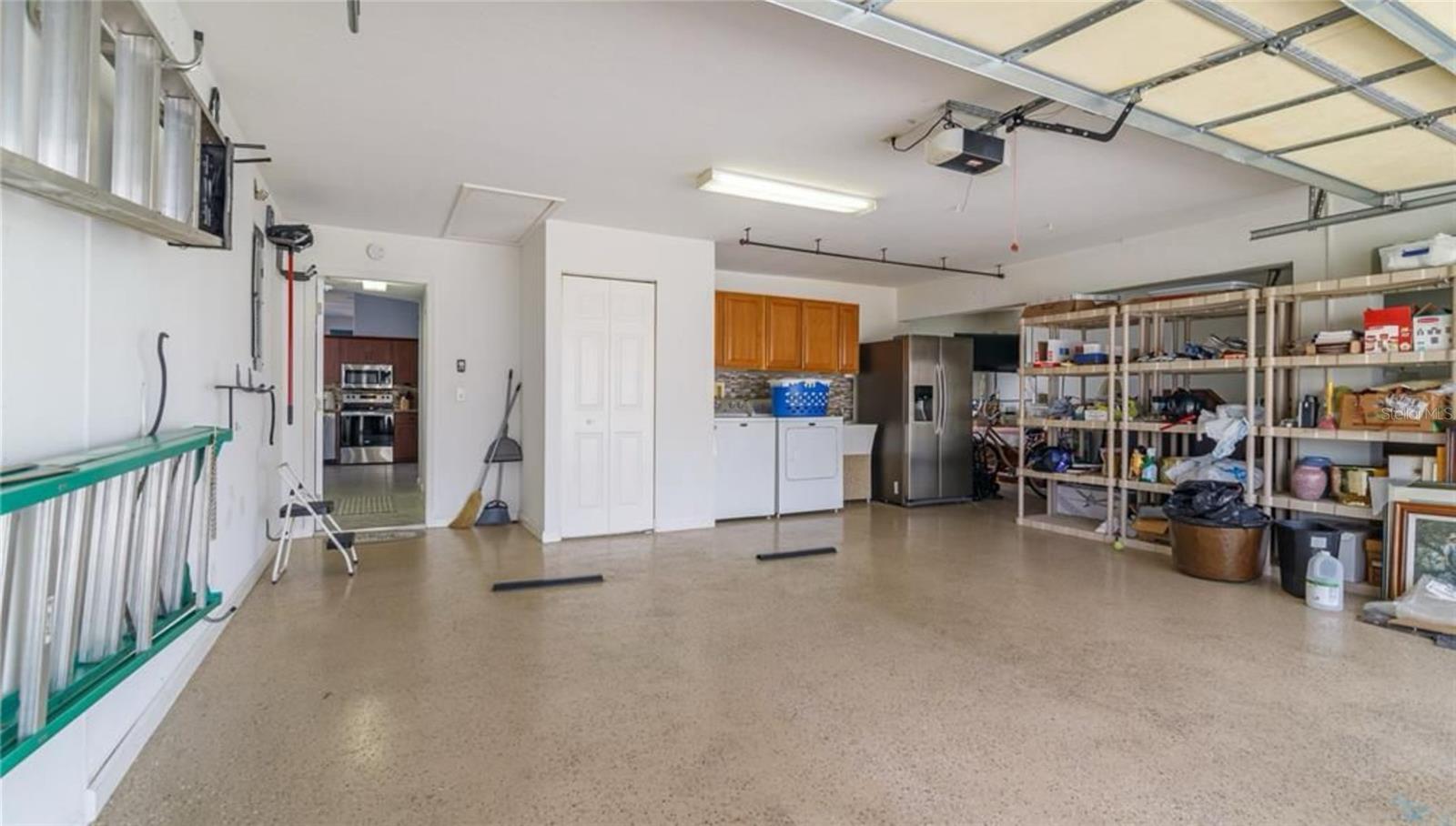 OCALA PALMS UN VI - Residential Lease