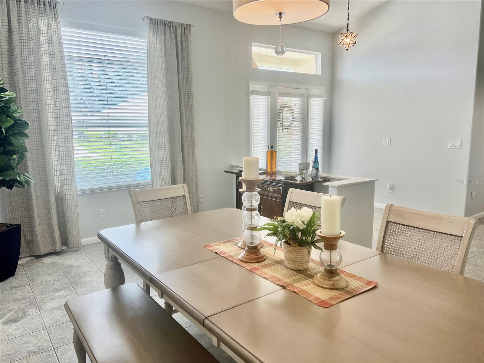 OCALA PALMS UN VI - Residential Lease