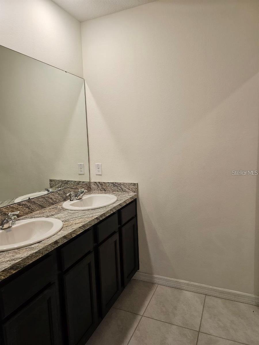 EDEN HILLS - Residential Lease