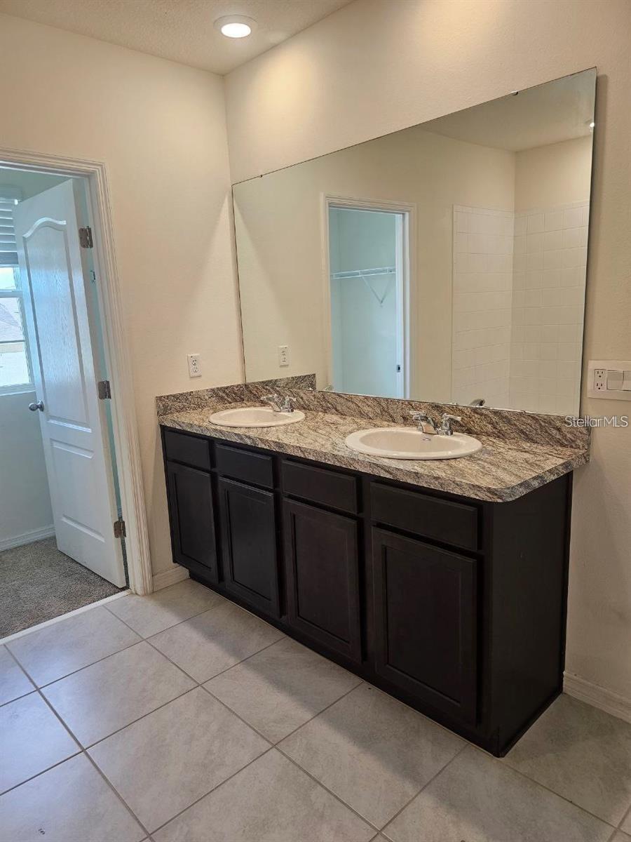 EDEN HILLS - Residential Lease