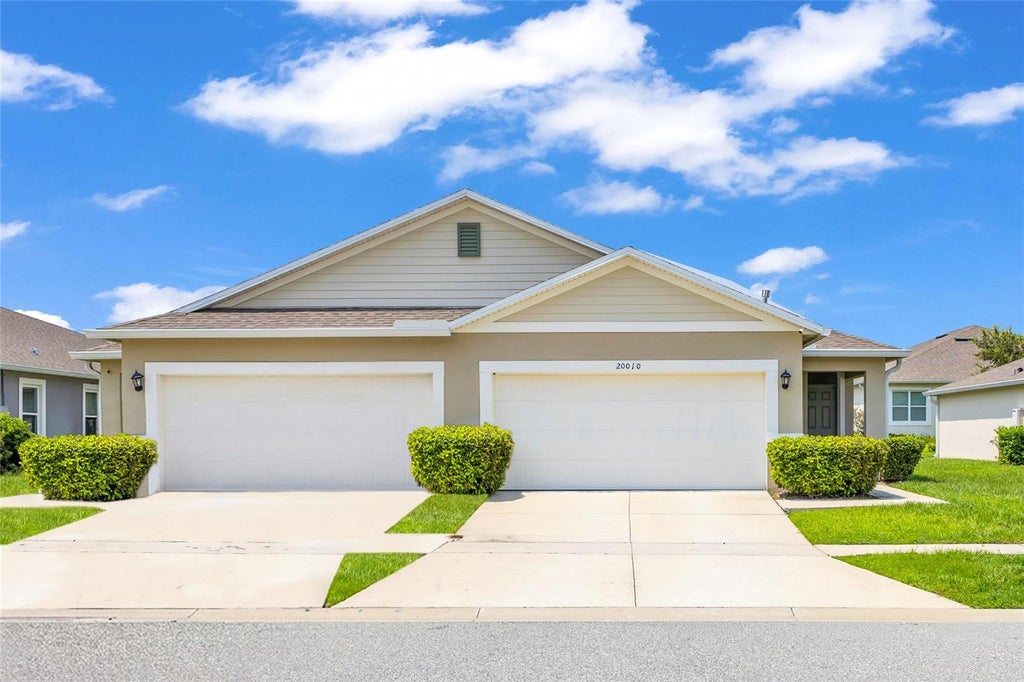 Photo of 20010 Royal Tern Court, Leesburg, FL 34748 (MLS # G5115662)