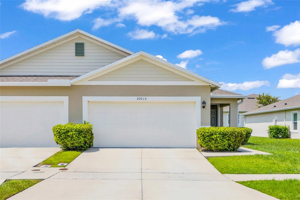 Photo of 20010 Royal Tern Court, Leesburg, FL 34748 (MLS # G5115662)