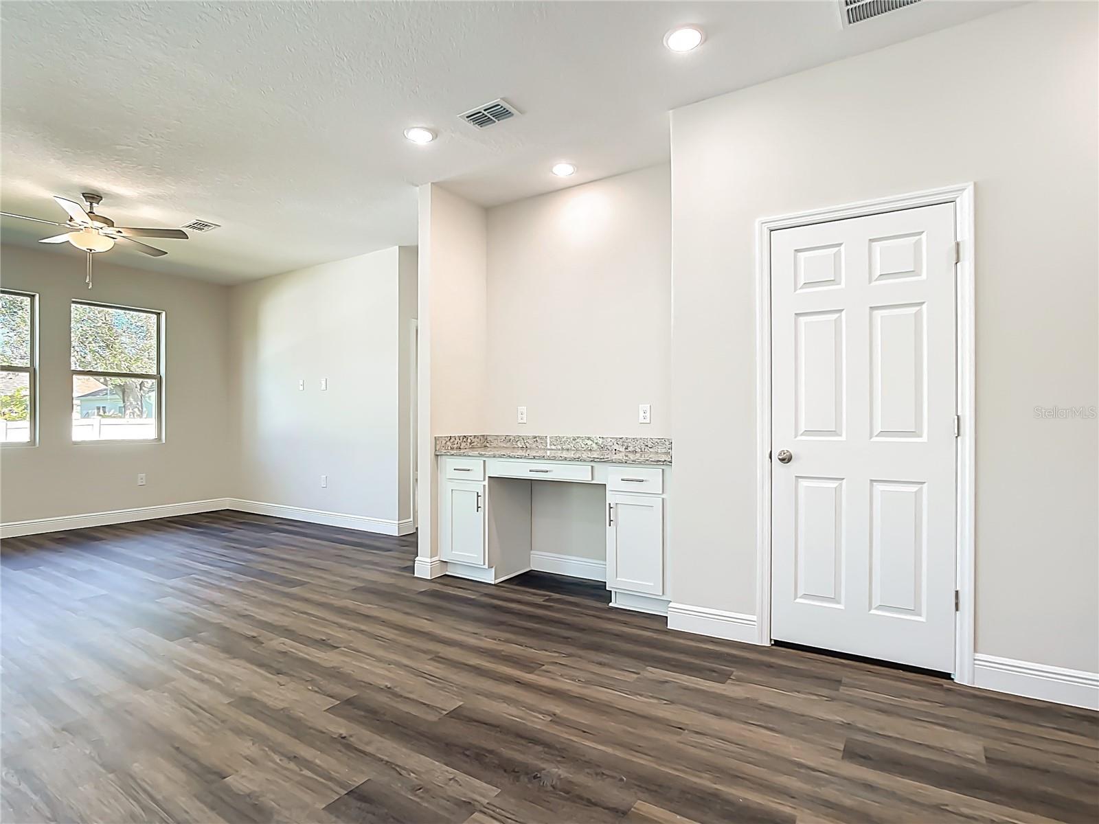 1581 - PORT CHARLOTTE SUB 27 - Residential