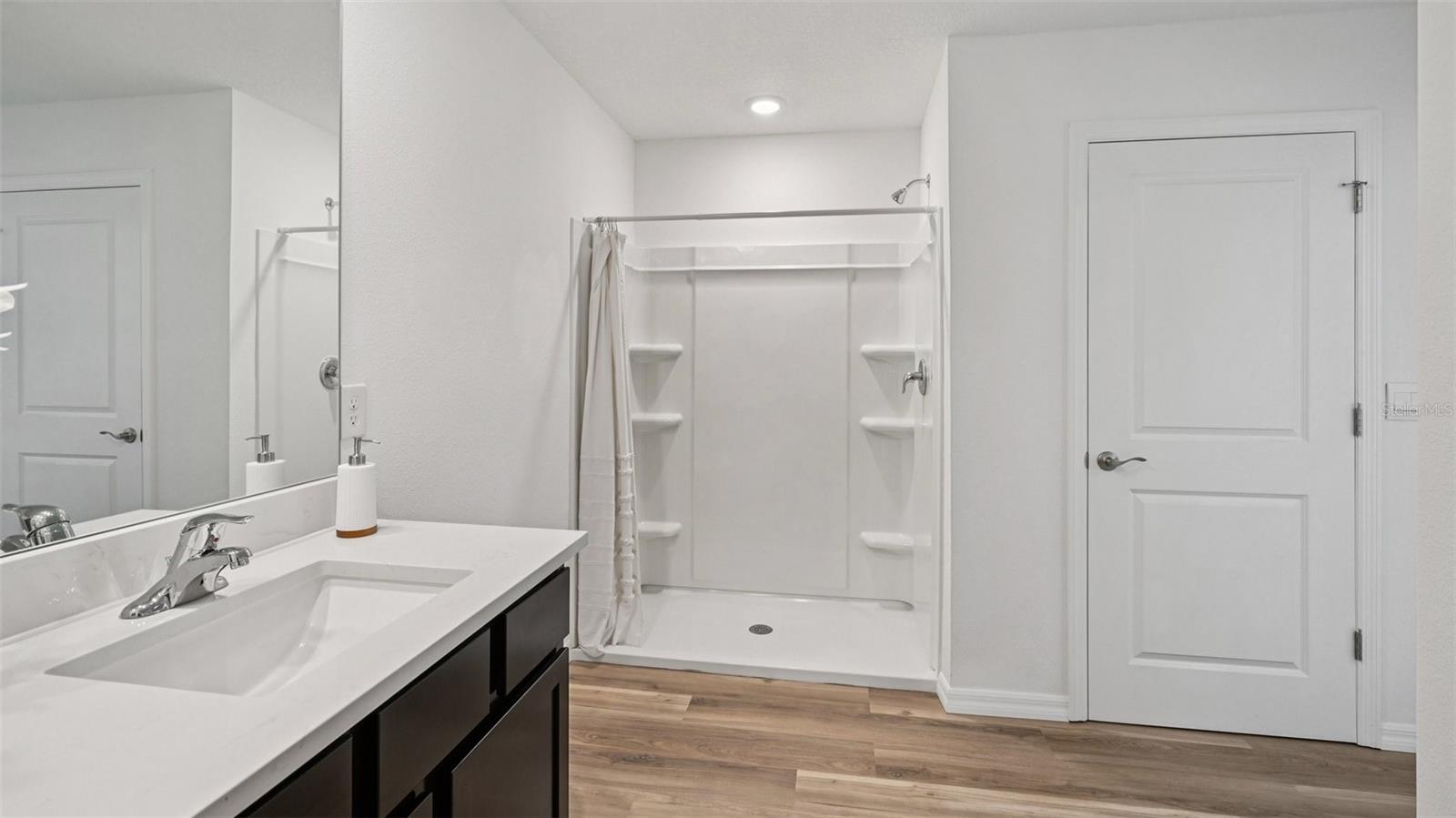 AVALON WOODS - Residential